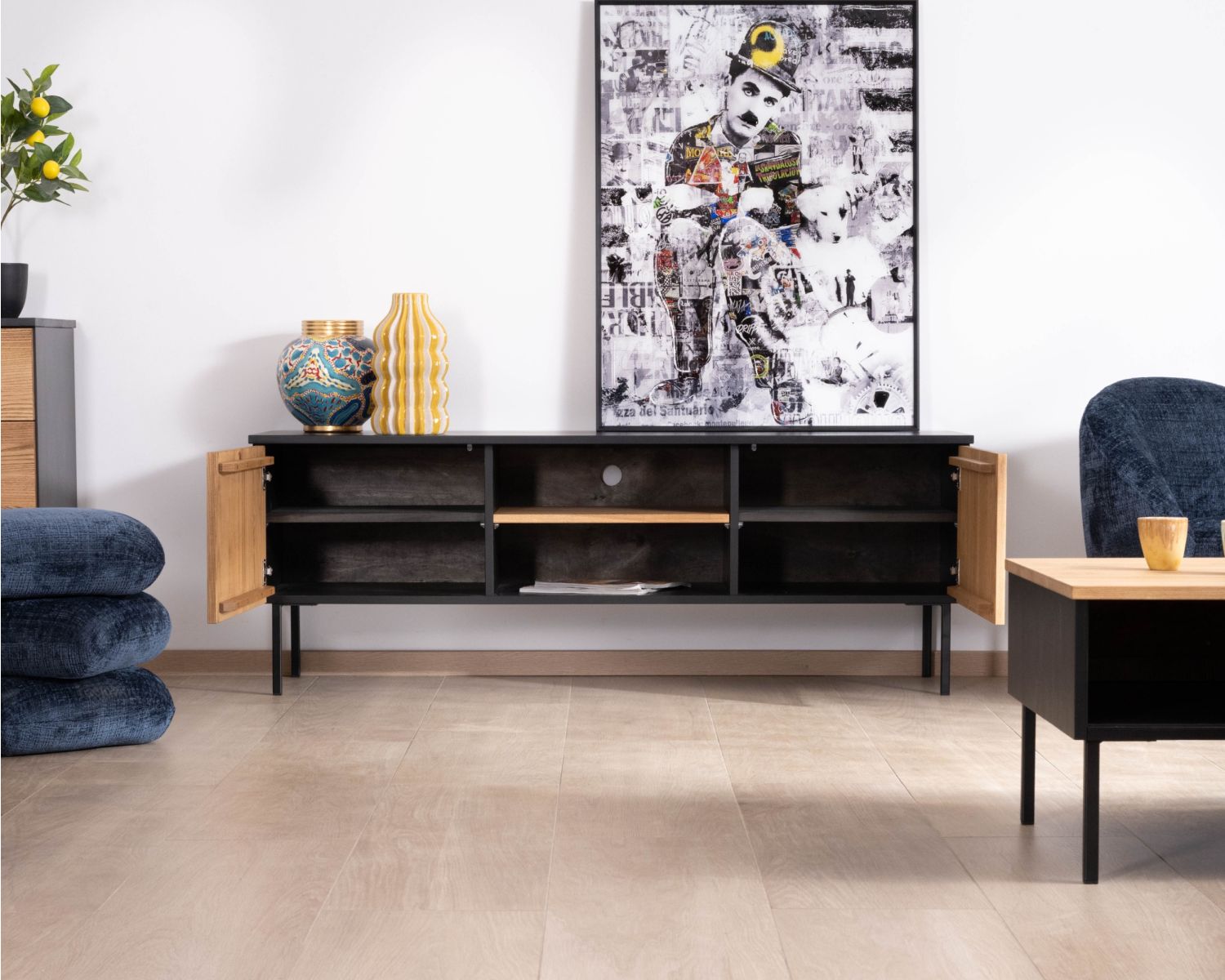 Banc TV 160 cm deux portes en frêne massif huilé "Sydney"