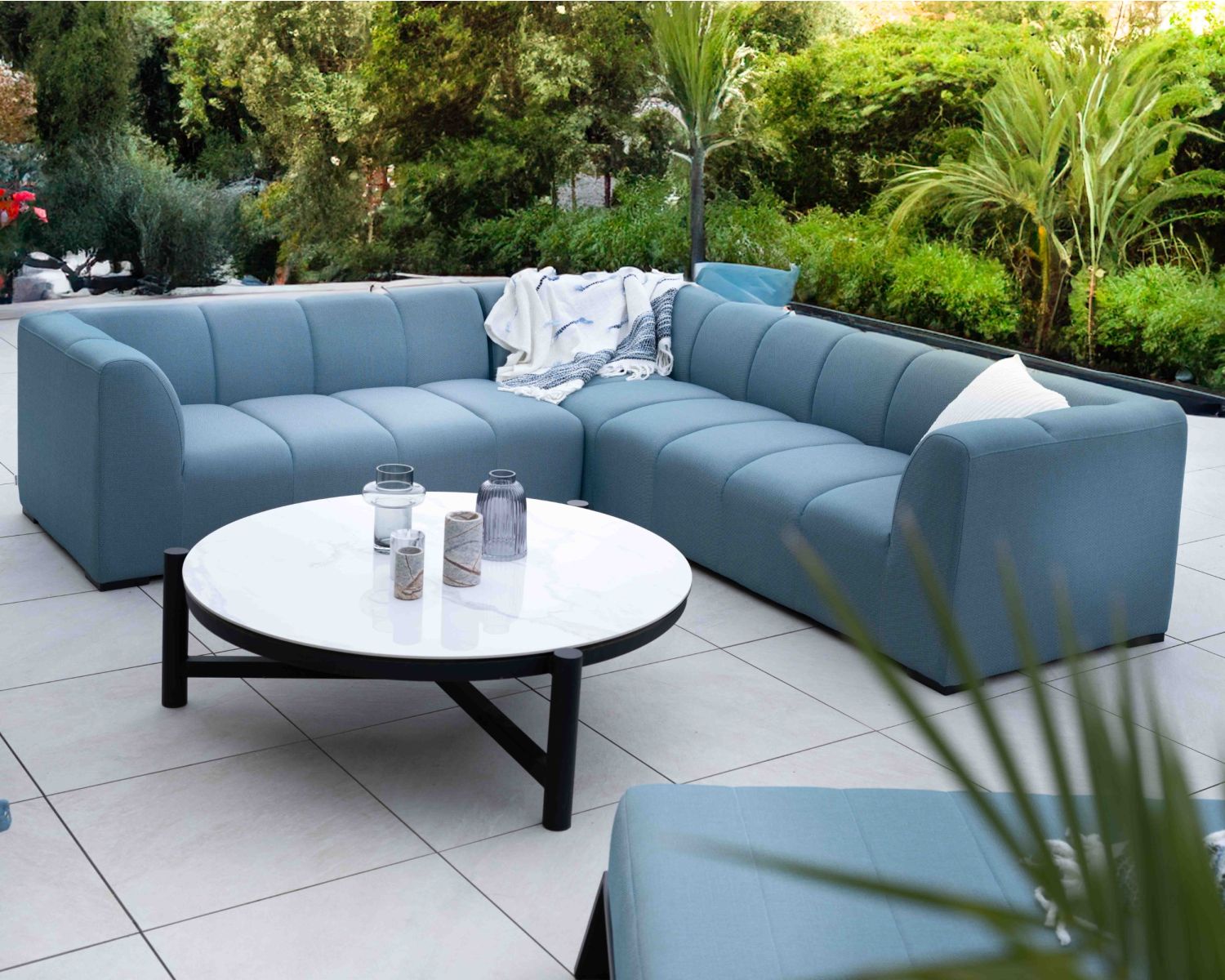 Canapé d'angle en tissu turquoise haut de gamme "Terrasse" spécial extérieur