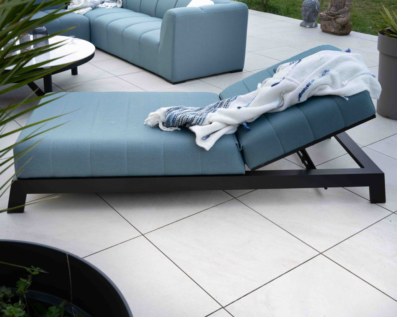 Bain de soleil ultra confort bleu turquoise "Terrasse" structure noire