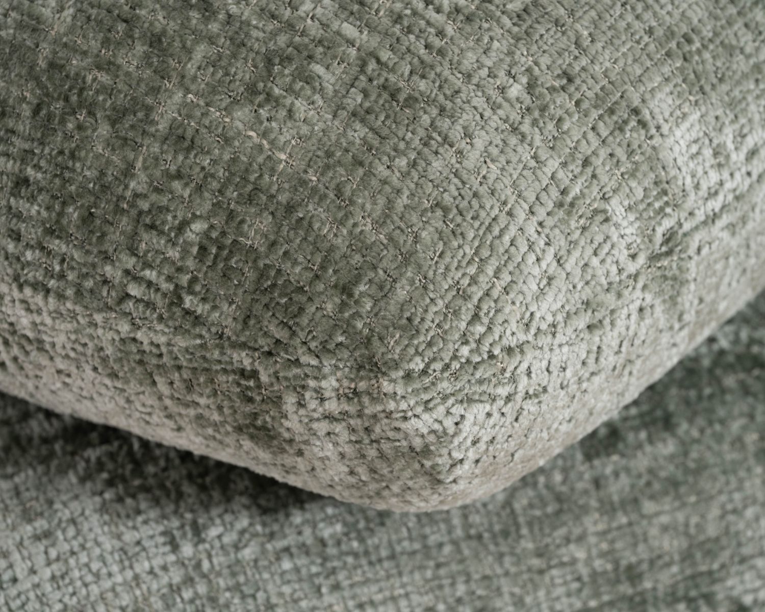 Pouf tournant esprit zen et contemporain en tissu tramé vert sauge « Flow »