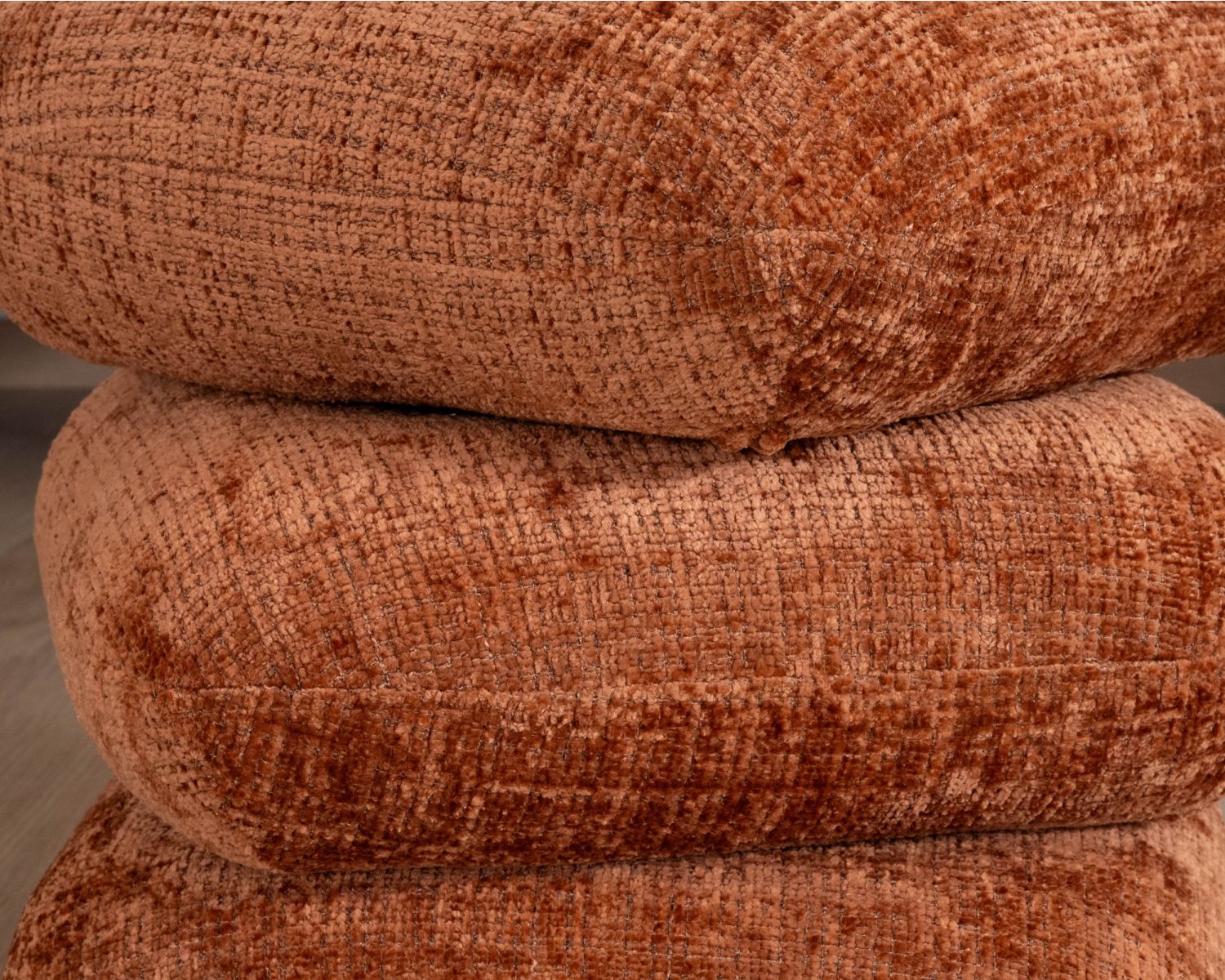 Pouf 3 niveaux pivotants design organique en tissu tramé cuivré « Flow » esprit rétro chic