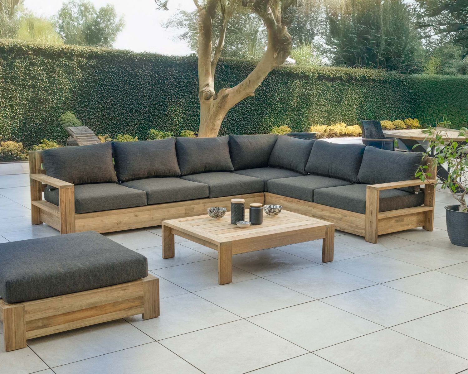 Grand canapé modulaire spécial extérieur en teck et tissu gris foncé "Zénith"
