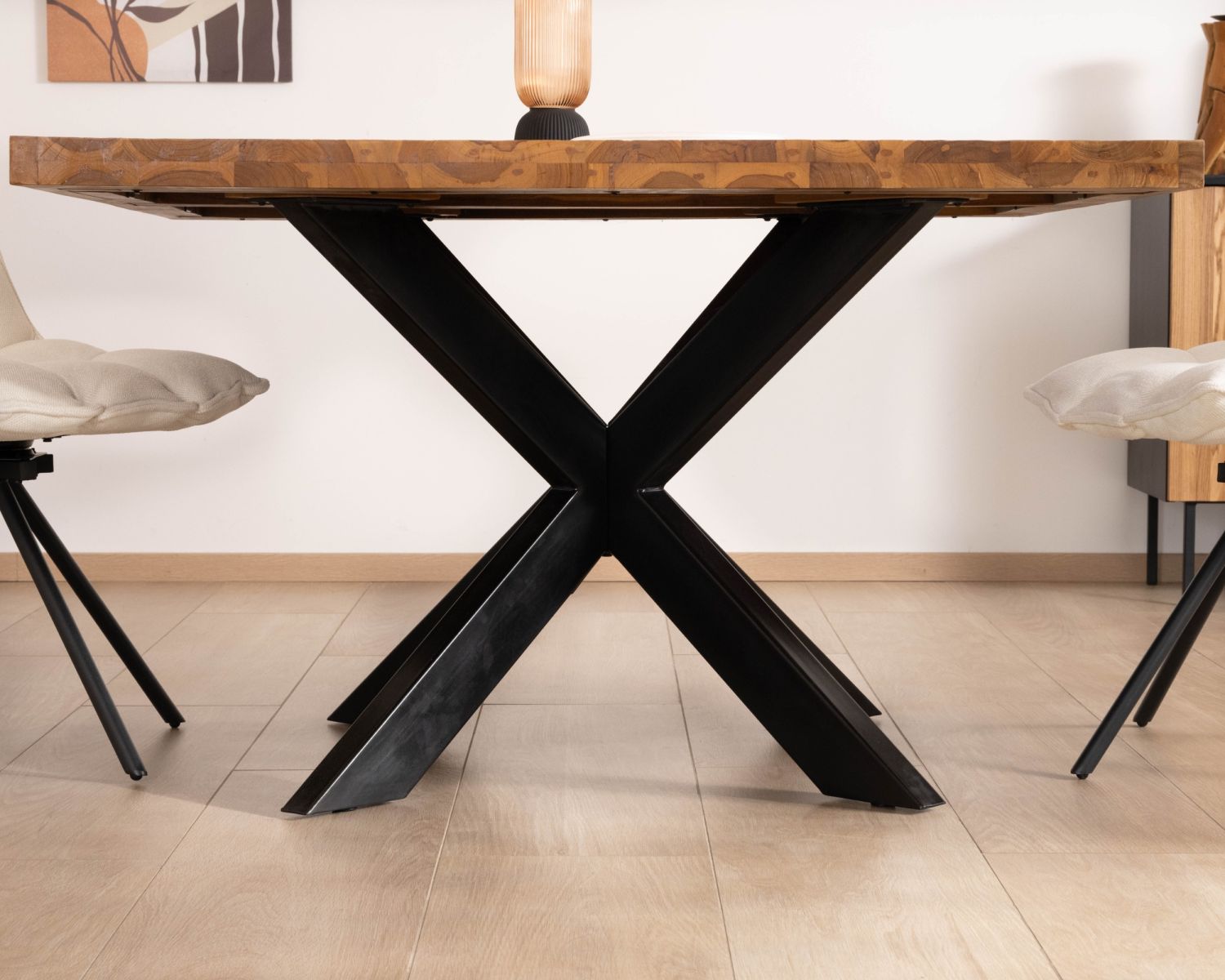 Table de repas carrée en teck pied métal 130 cm "Zenia"
