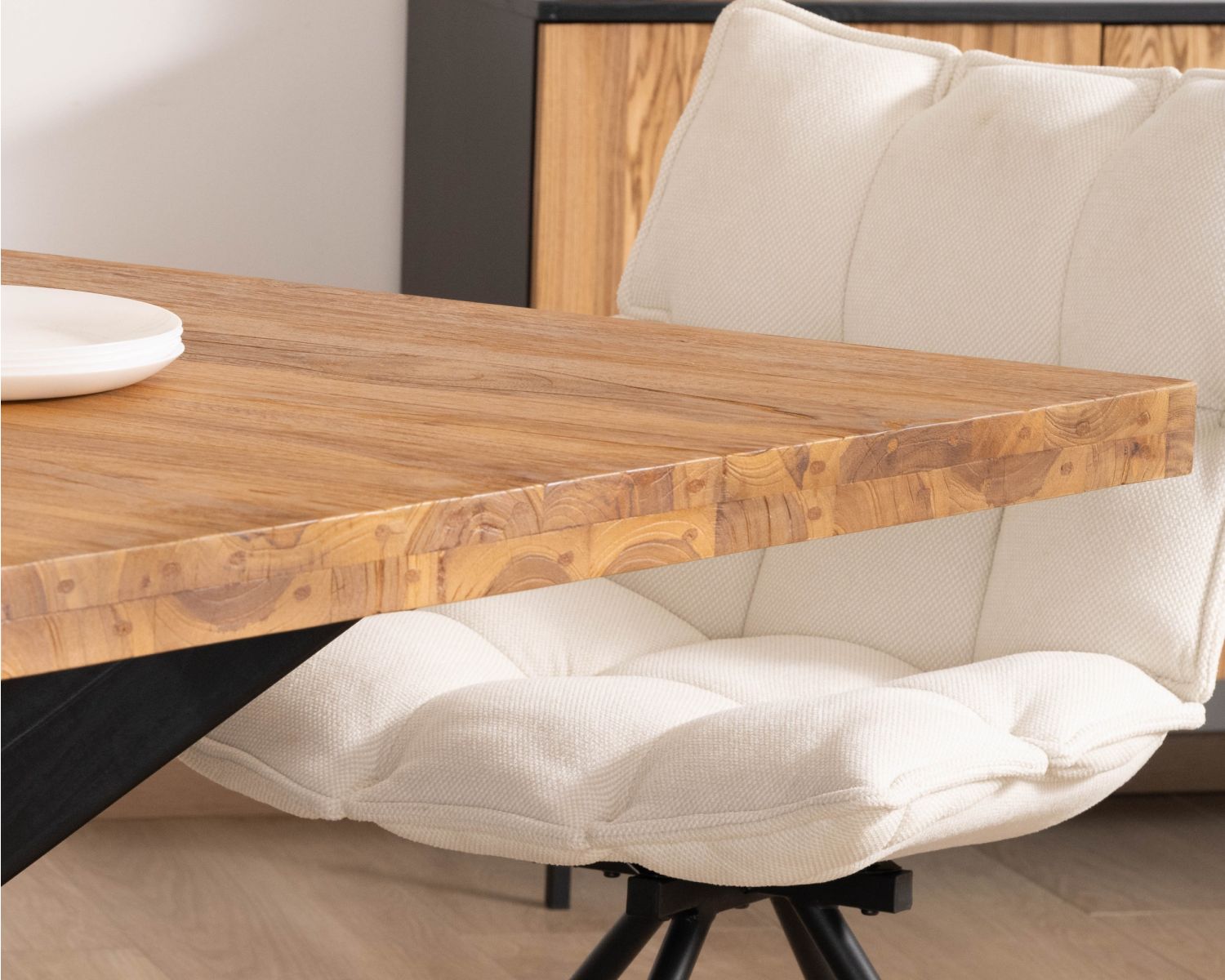 Table de repas carrée en teck pied métal 130 cm "Zenia"