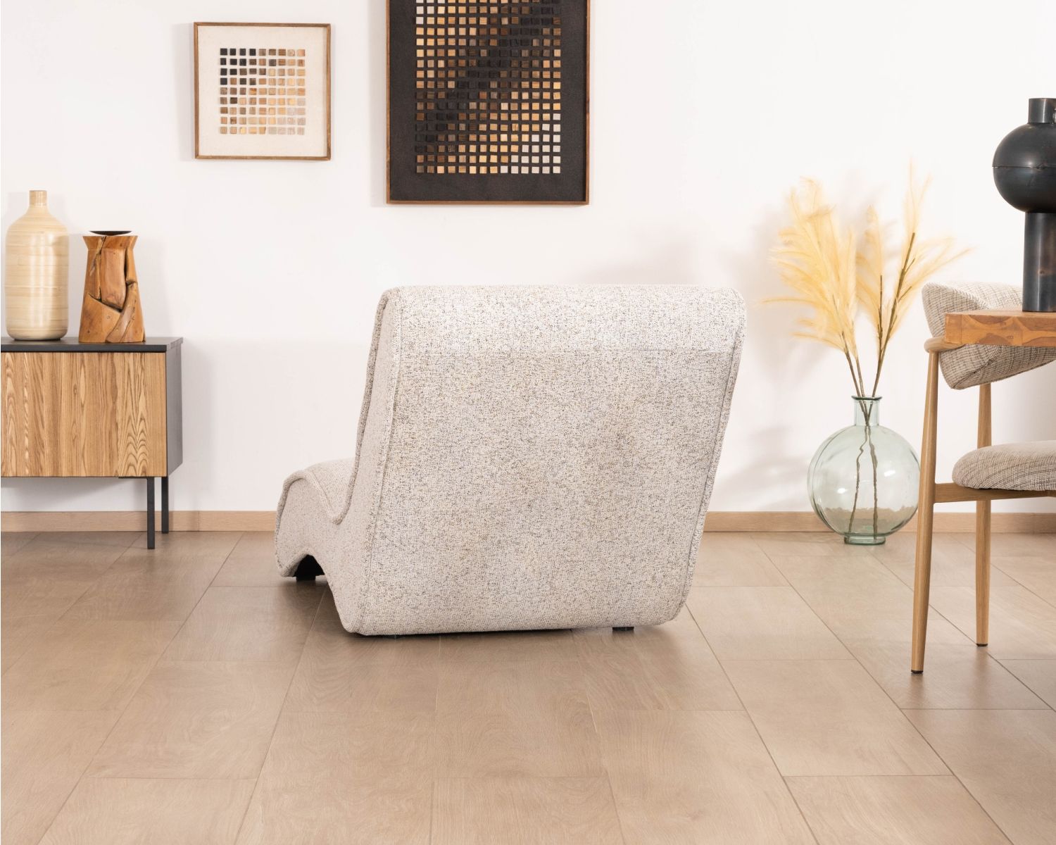 Chaise longue d'intérieur design en tissu tramé blanc cassé "Syltan"