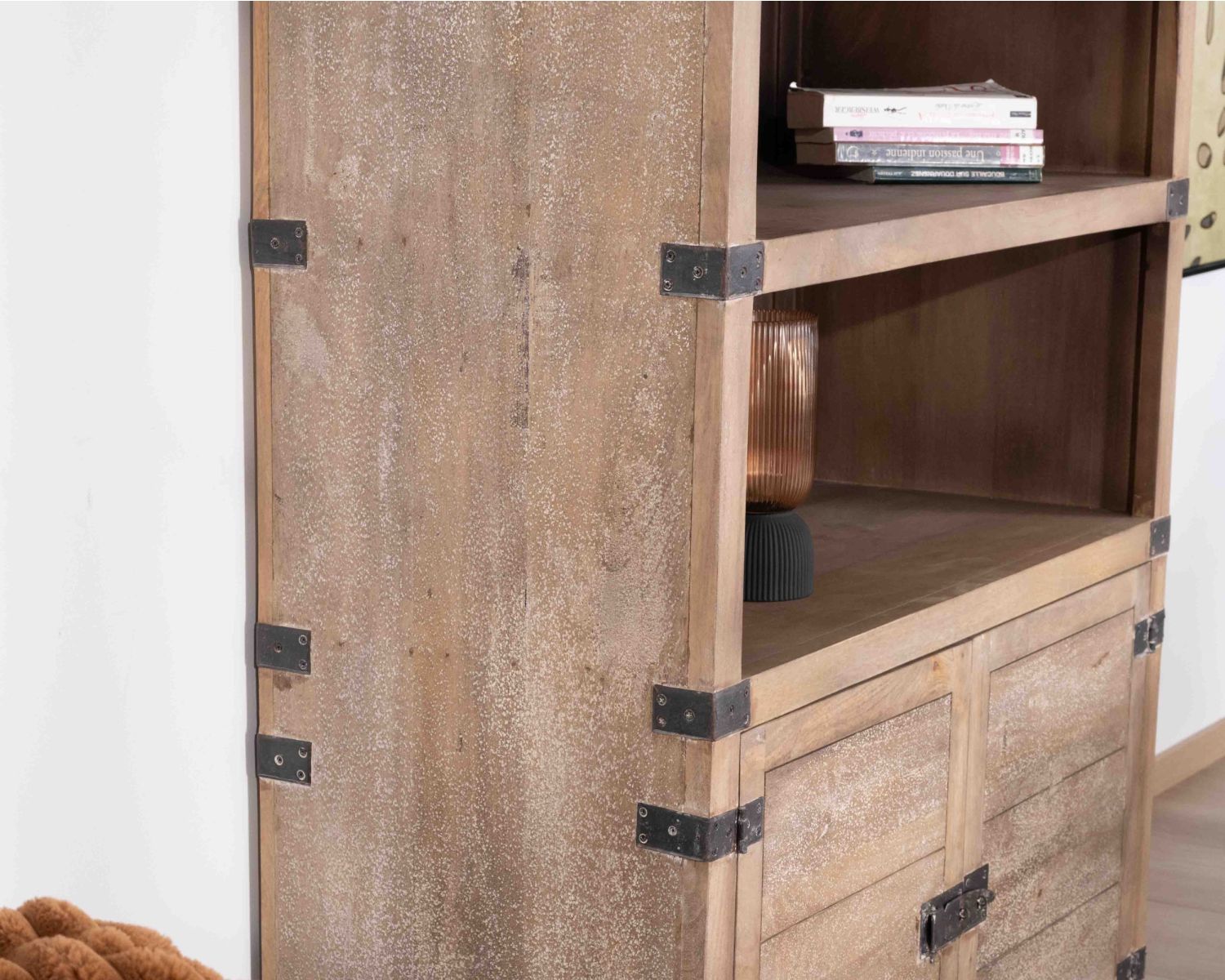 Armoire ouverte style vintage avec 2 portes en bois et métal "Voyage"