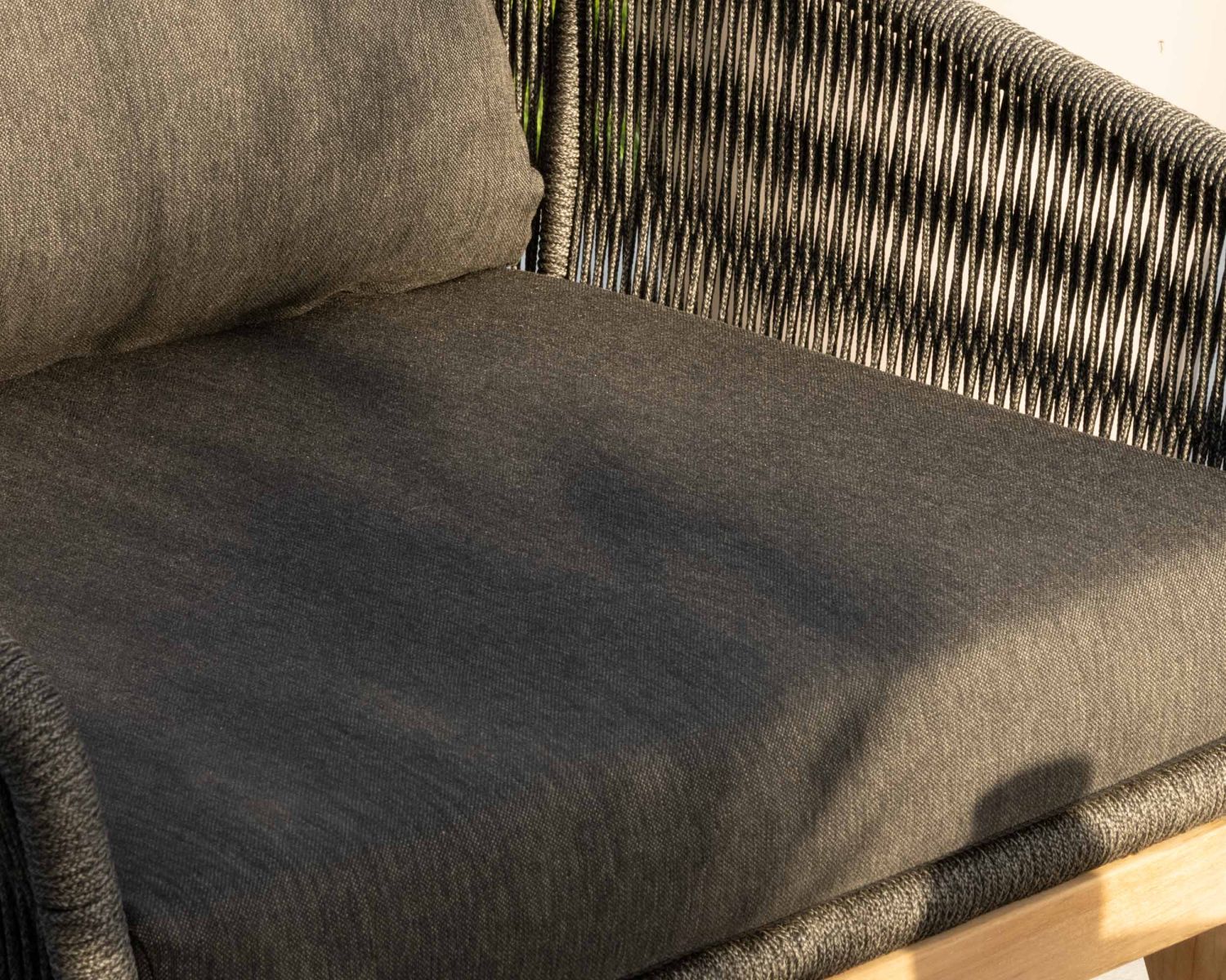 Ensemble de jardin haut de gamme 3 pièces en teck et tissu gris foncé "Tuléo"