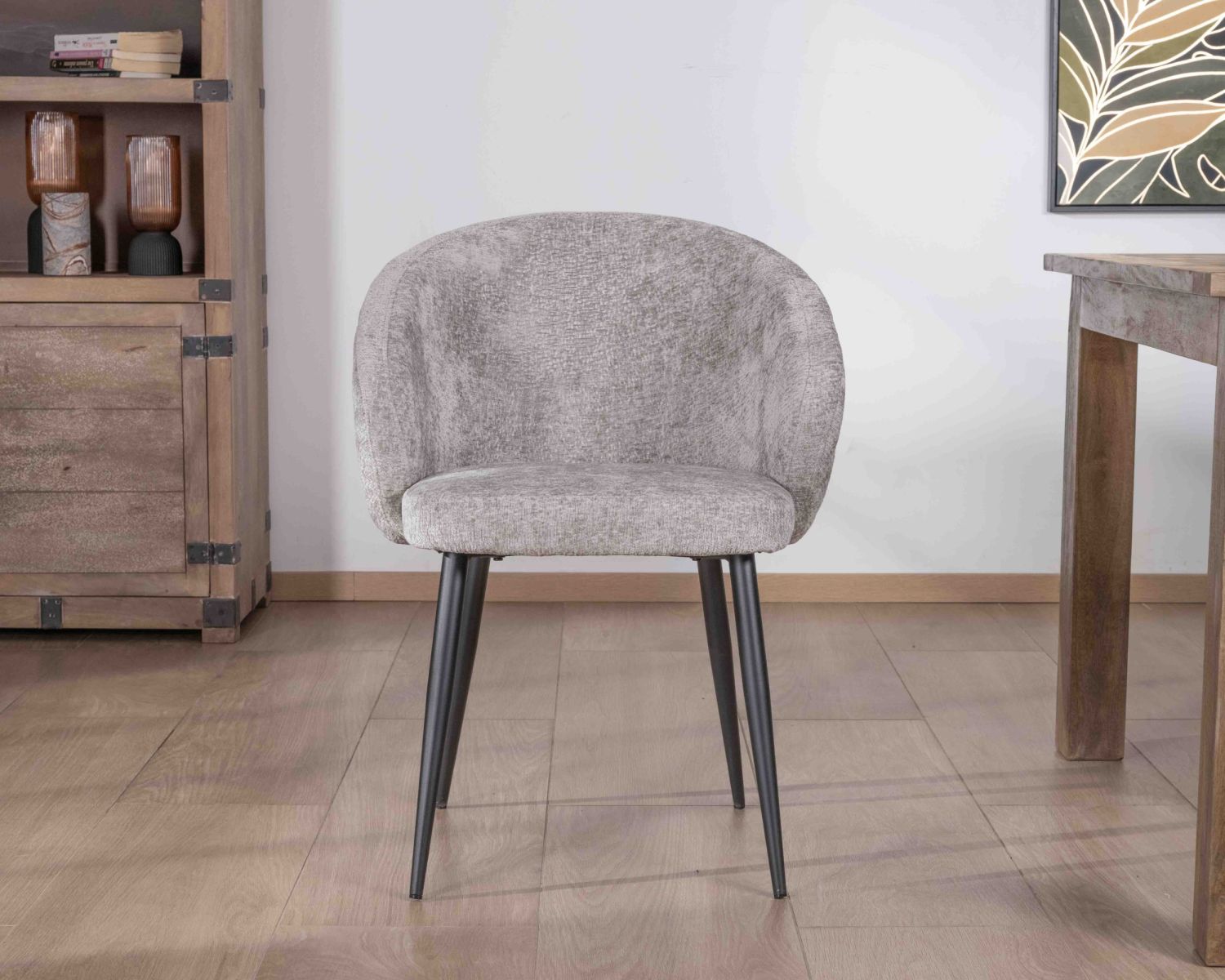 Lot de 2 chaises de repas design en tissu gris clair et pieds métal noirs "Kandy"