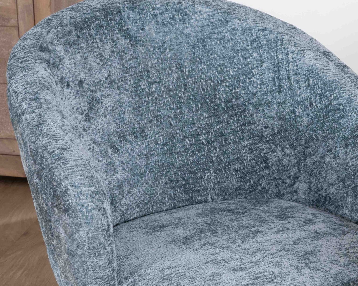 Lot de 2 chaises de repas design en tissu bleu et pieds métal noirs "Kandy"