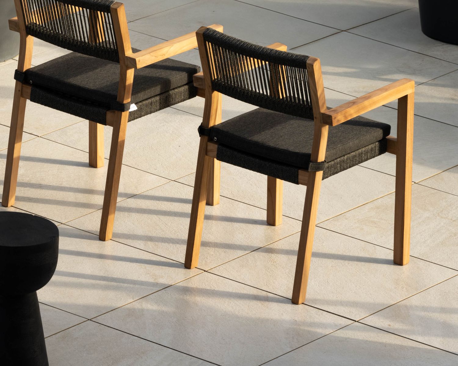 Lot de 4 chaises spécial extérieur en teck naturel "Chair'ming" assise et dossier tressés gris