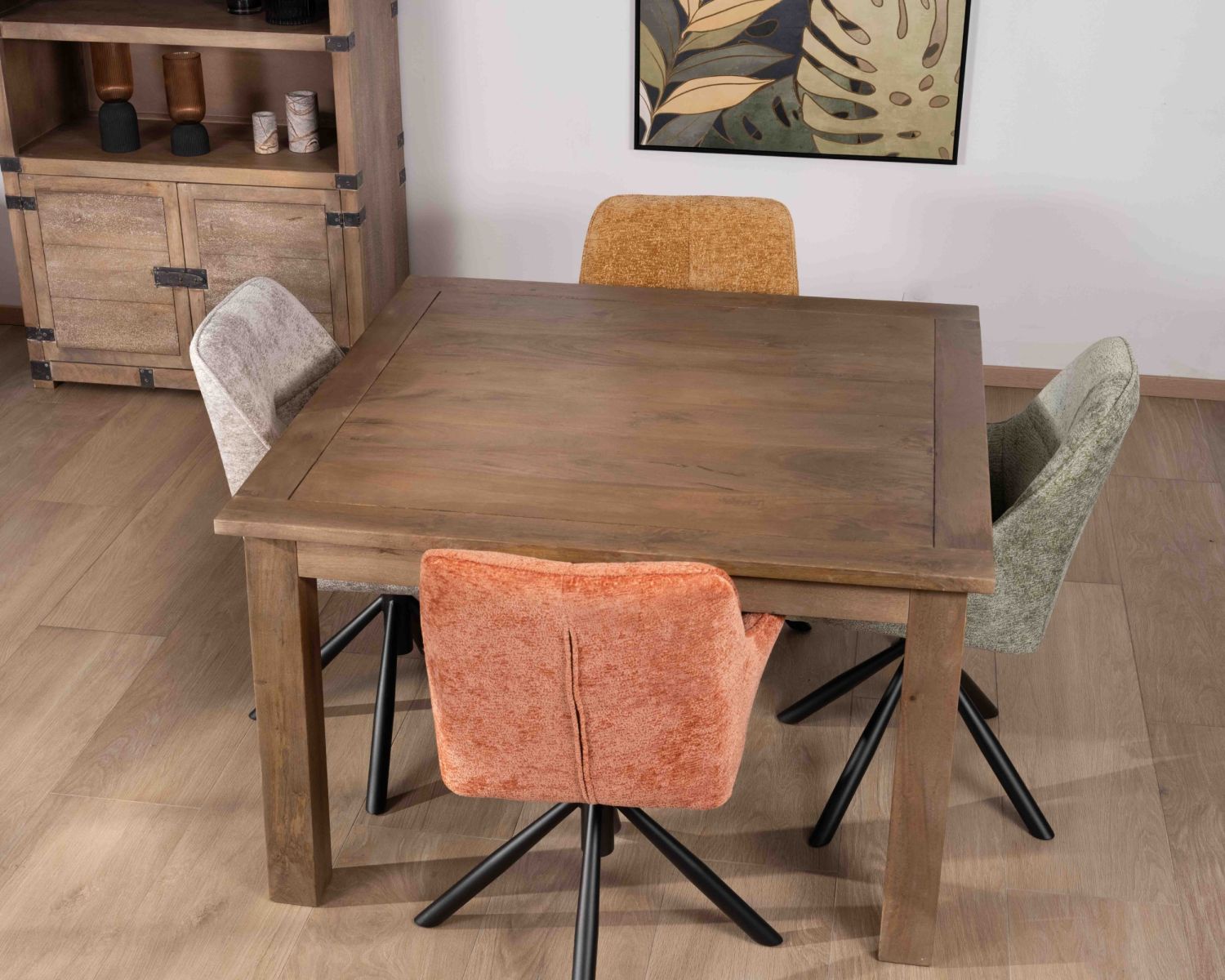 Lot de 2 chaises en tissu terracotta "Ewing" avec accoudoirs sur pied métal rotatif