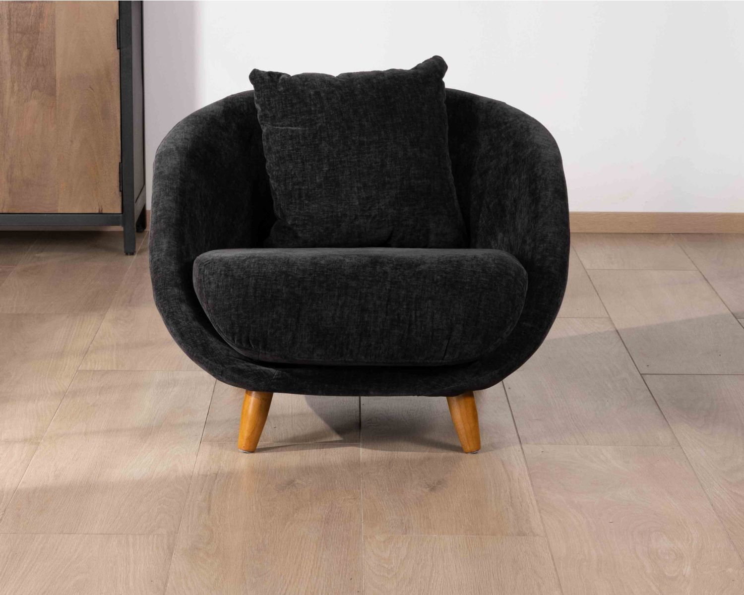 Fauteuil bas ultra-confort design rétro "Bryan" tissu couleur anthracite