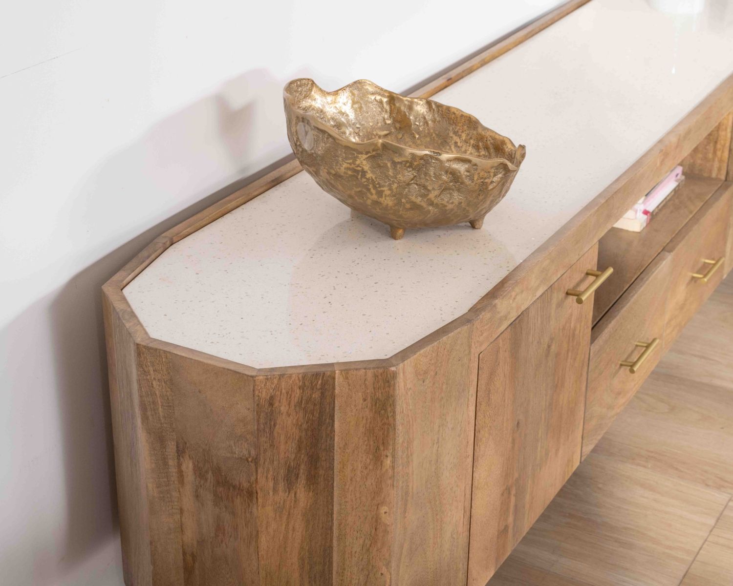 Meuble TV 180 cm rétro-chic avec plateau en terrazzo blanc "Bruges"