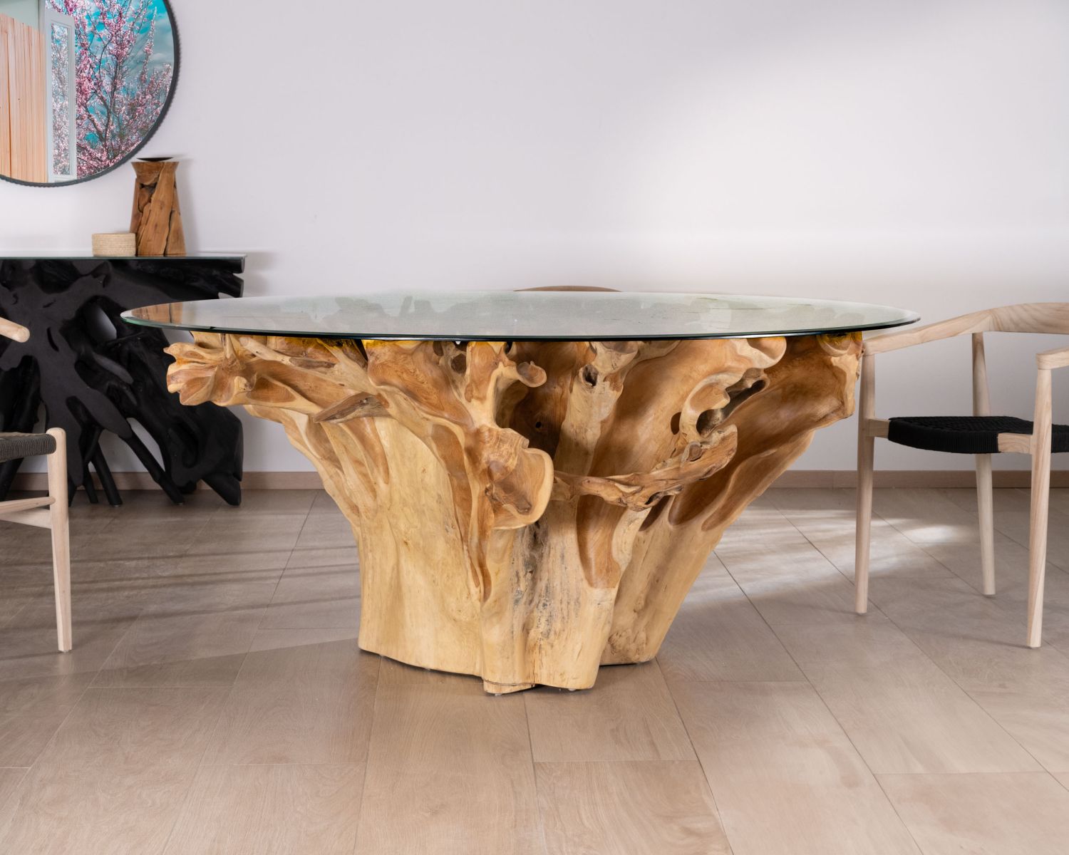 Table de repas ronde en racine de teck naturel avec plateau verre "Jungle"