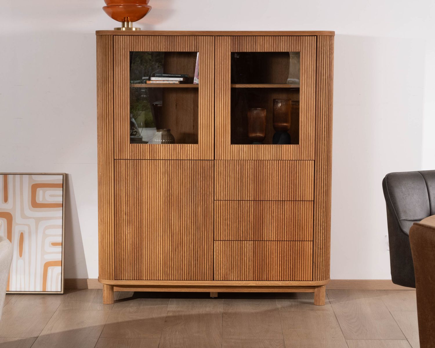 Vaisselier avec façades cannelées style rétro en chêne huilé "Winton"