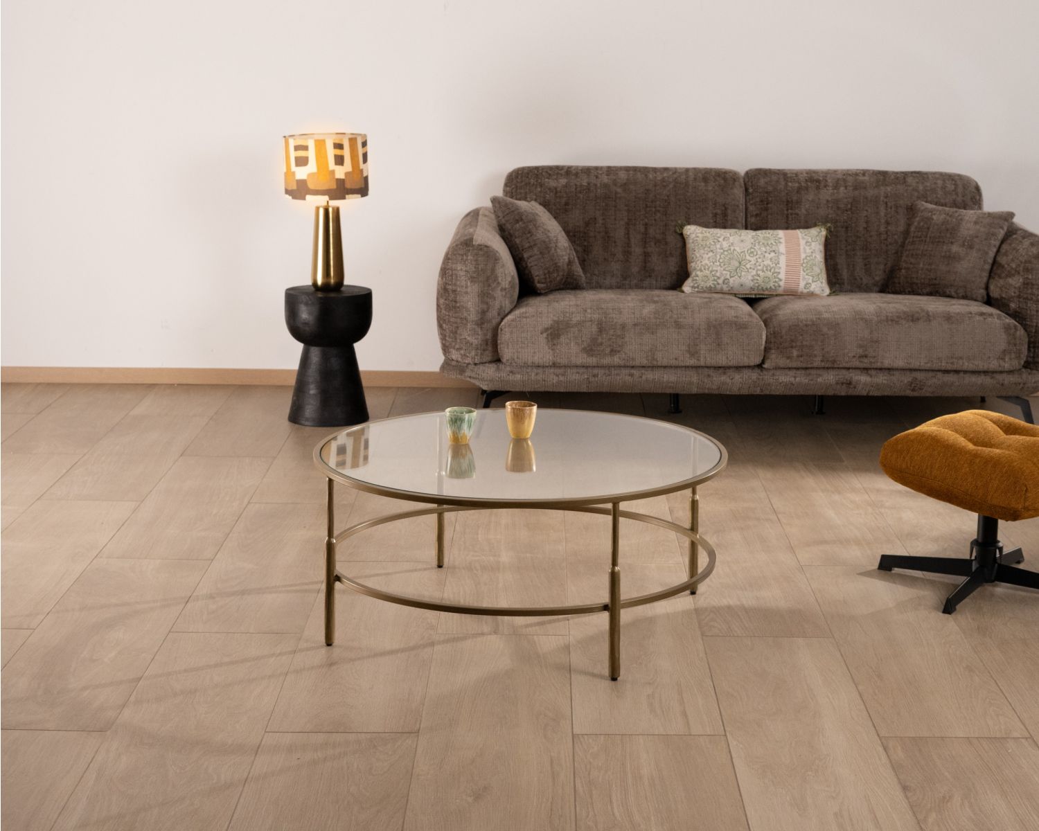 Table basse ronde 90 cm en laiton doré et plateau verre "Gilt Antique" style contemporain chic