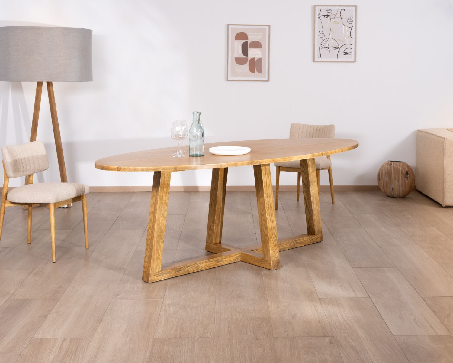 Table de repas elliptique 220 cm en bois "Calypso" avec pieds trapèzes