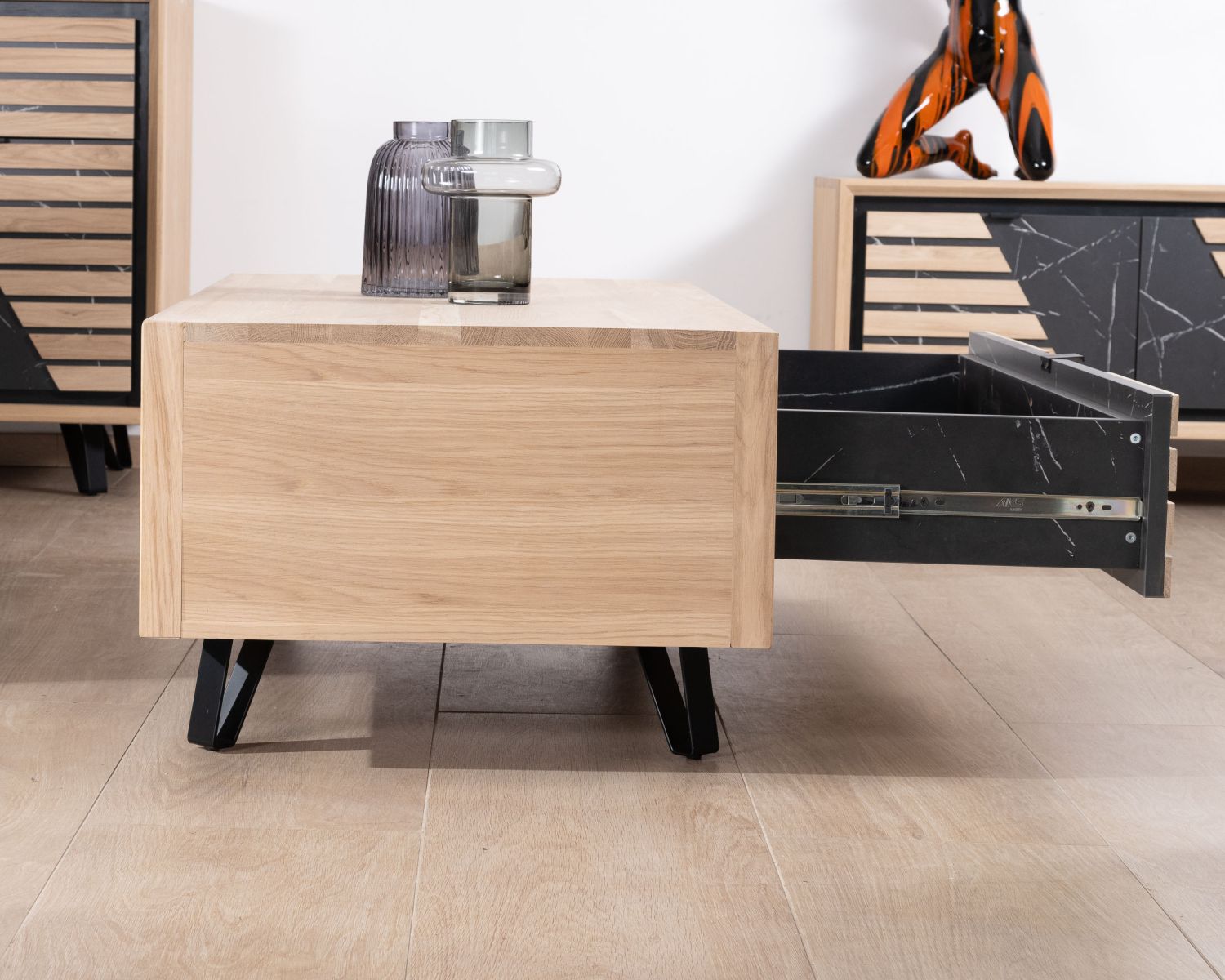 Table basse rectangulaire 1 tiroir en chêne blanchi et façade décor effet marbre "Storia"