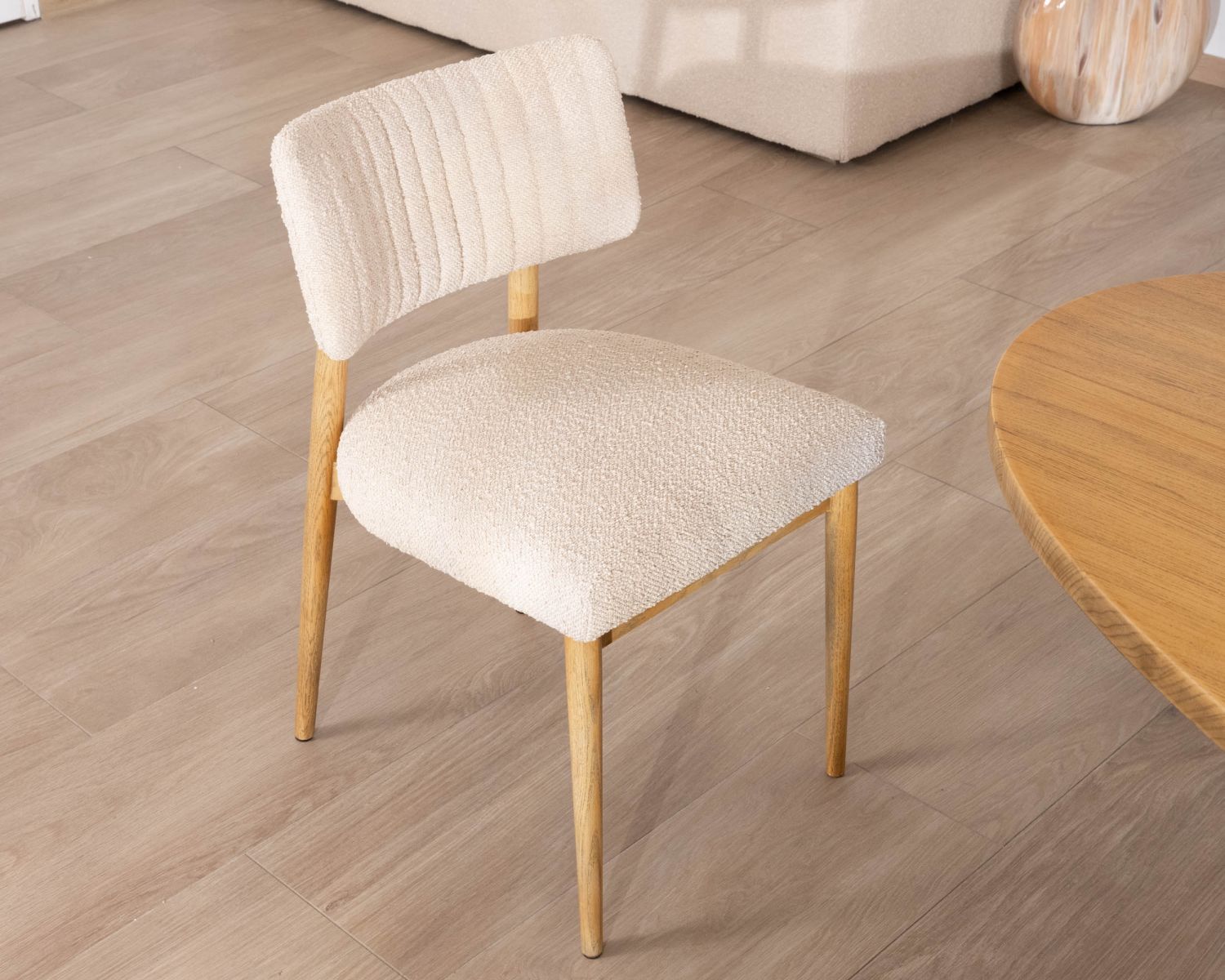 Lot de 2 chaises style scandinave en frêne naturel et tissu beige "Isadora"