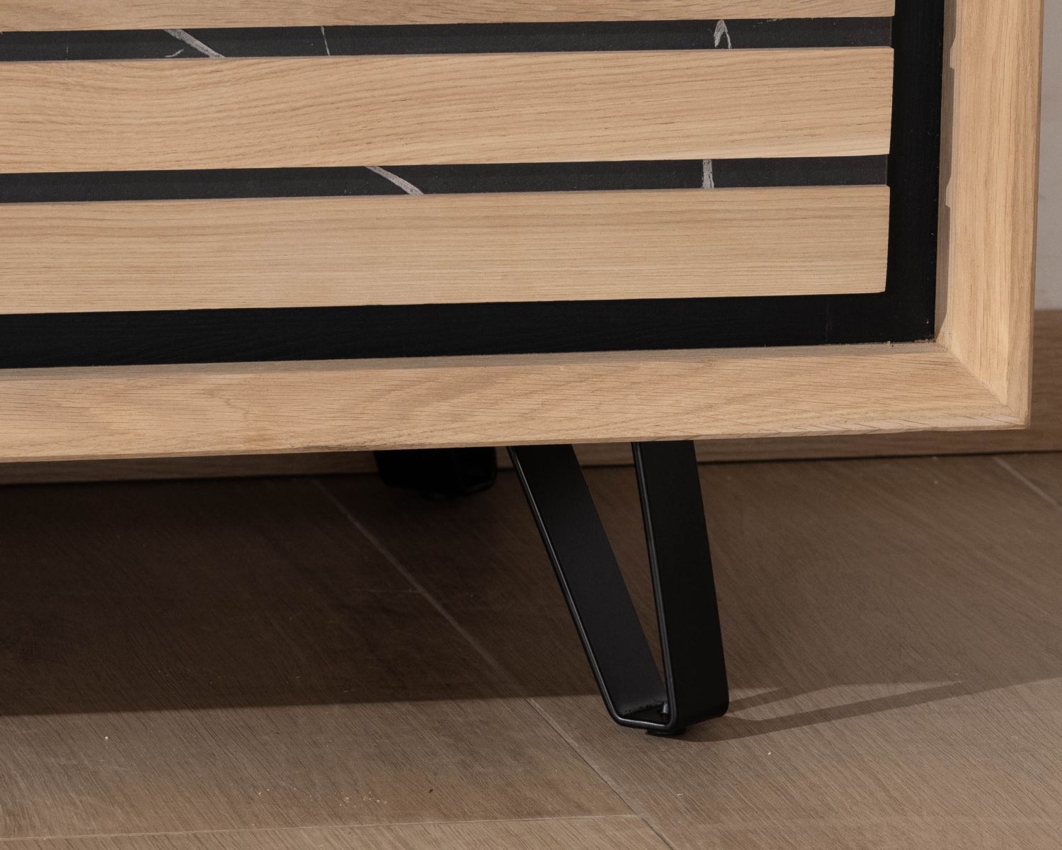 Enfilade 200 cm en chêne blanchi et décor design effet marbre "Storia"