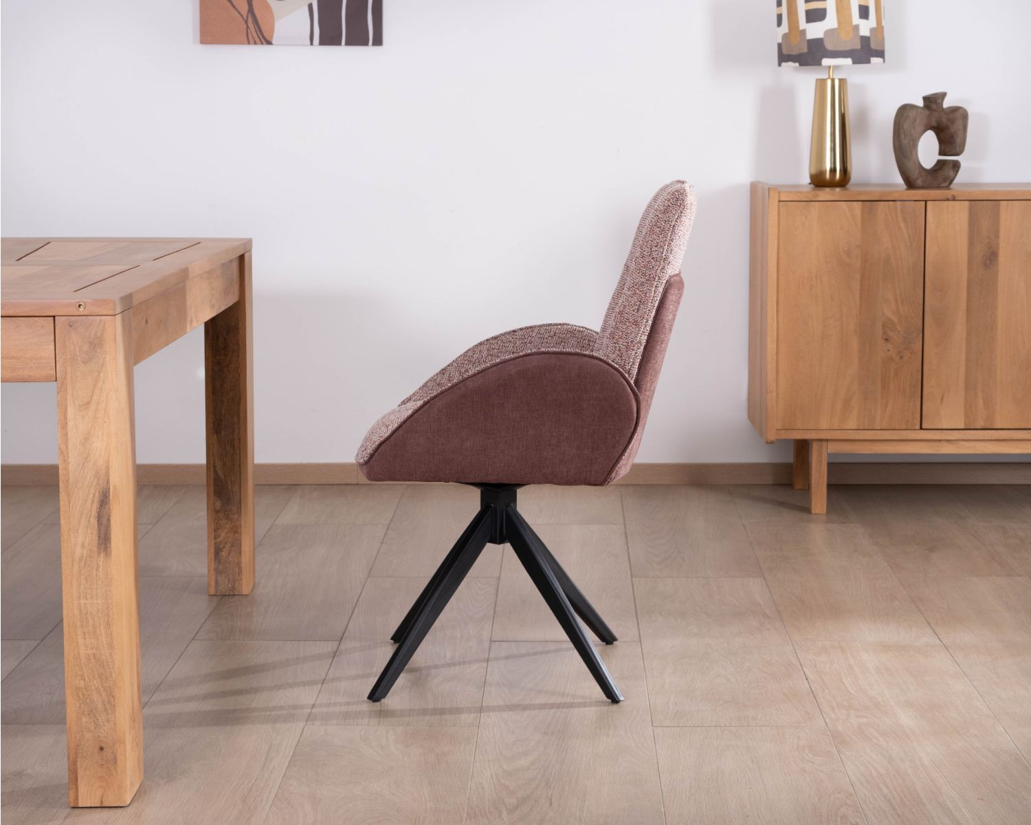 Lot de 2 chaises en tissu bi-matière prune "Eddy" avec accoudoirs sur pied métal pivotant