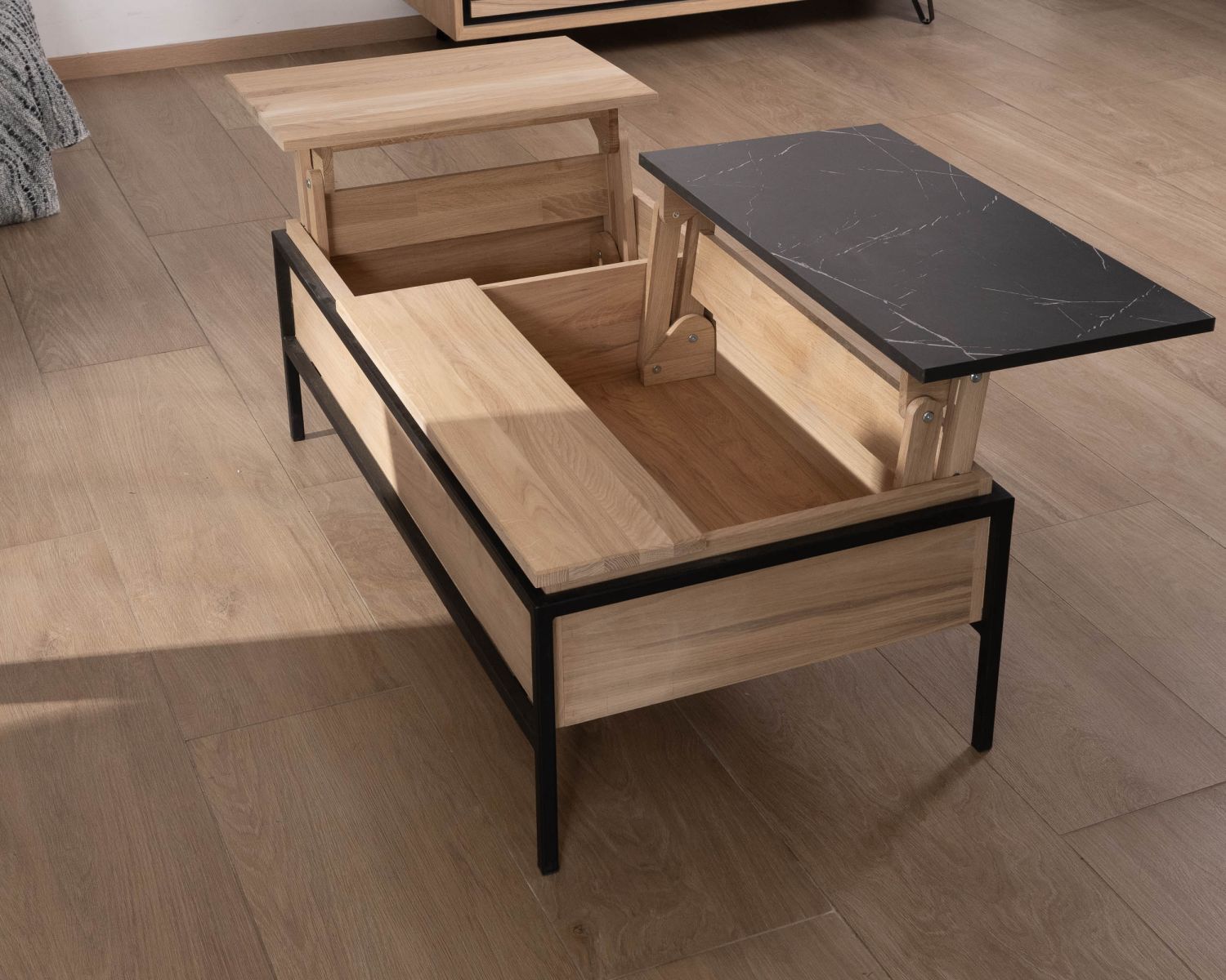 Table basse avec plateau multi-modulaire en chêne blanchi et décor design effet marbre "Storia"