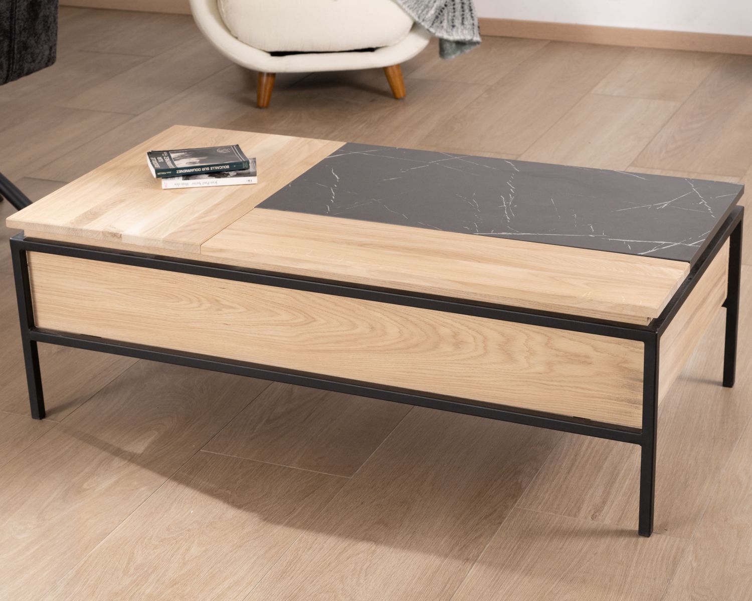 Table basse avec plateau multi-modulaire en chêne blanchi et décor design effet marbre "Storia"