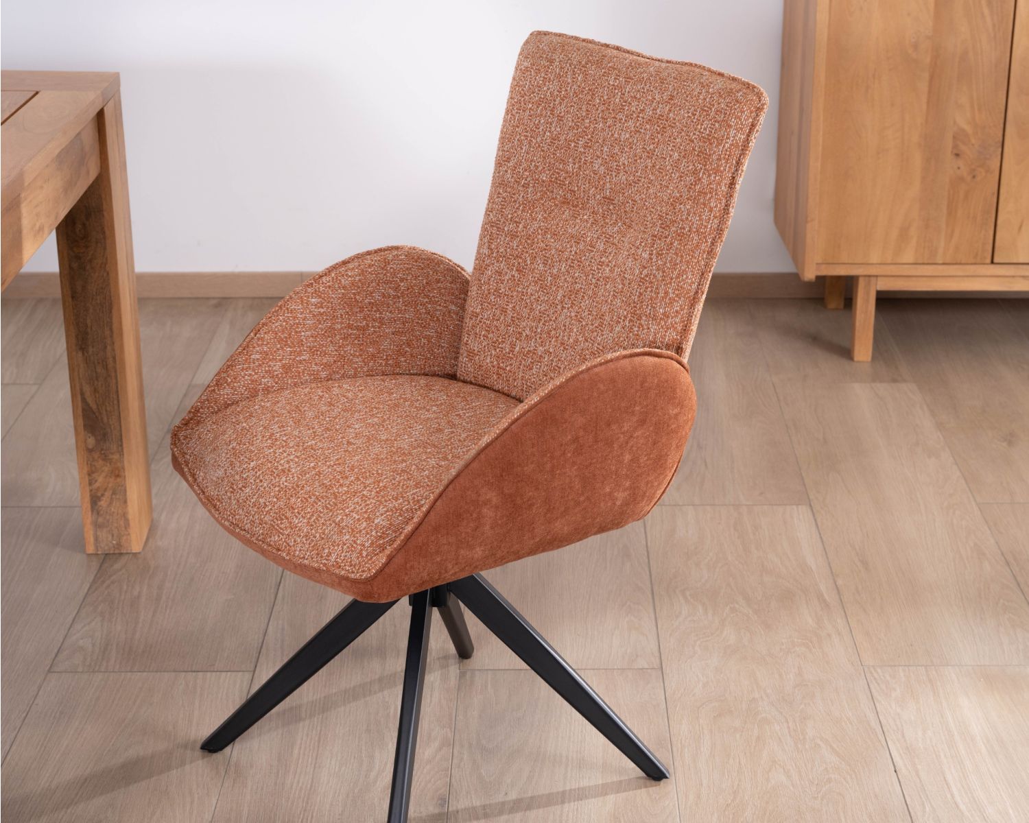 Lot de 2 chaises tournantes en tissu bi-texturé terracotta "Eddy" et pieds métal