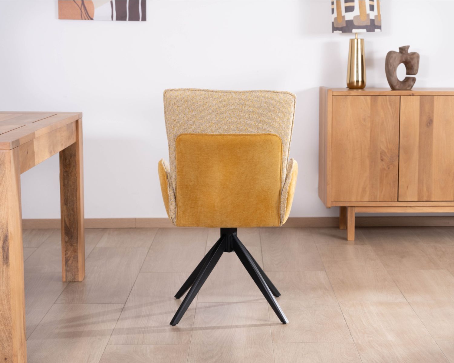 Lot de 2 chaises pivotantes en tissu bi matières jaune "Eddy" avec pieds métal