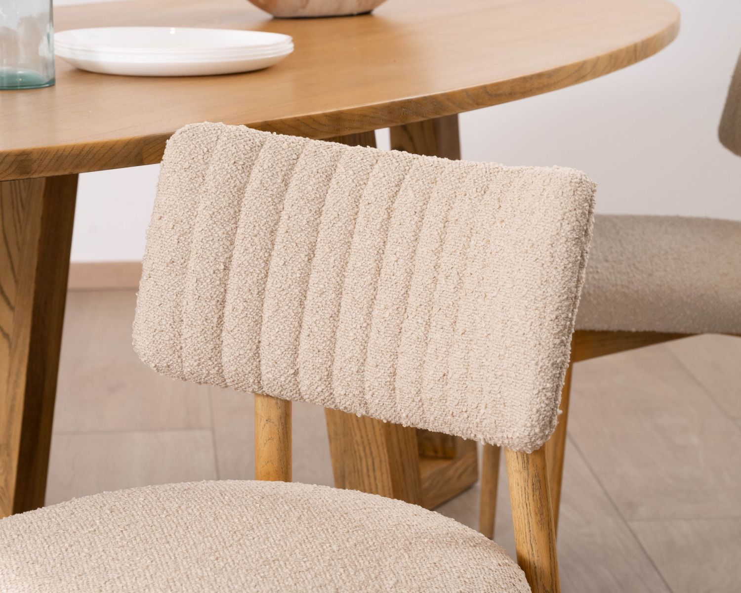 Lot de 2 chaises style scandinave en frêne naturel et tissu beige "Isadora"