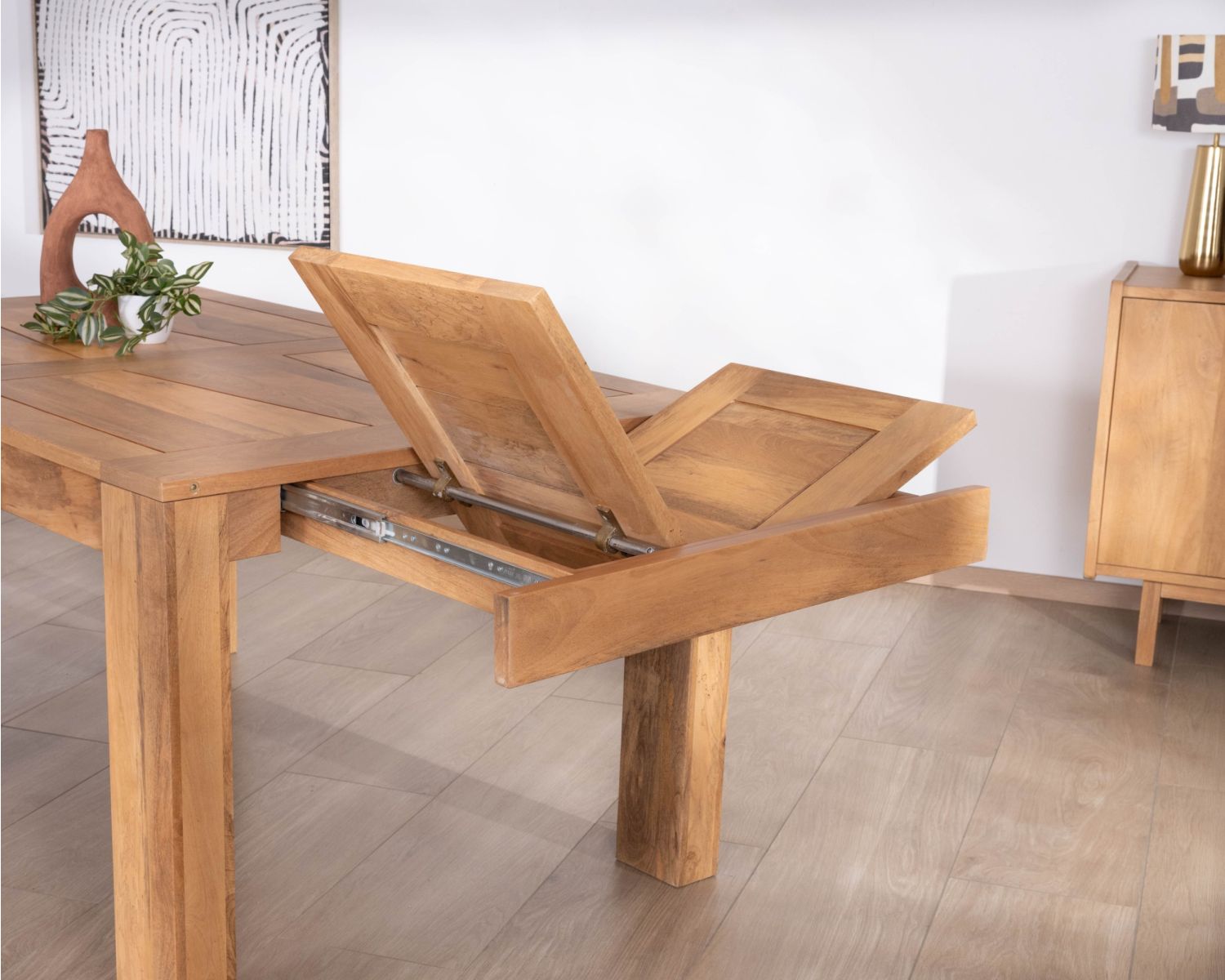 Table de repas extensible en manguier teinte chêne clair "Jappéo" 160 à 250 cm
