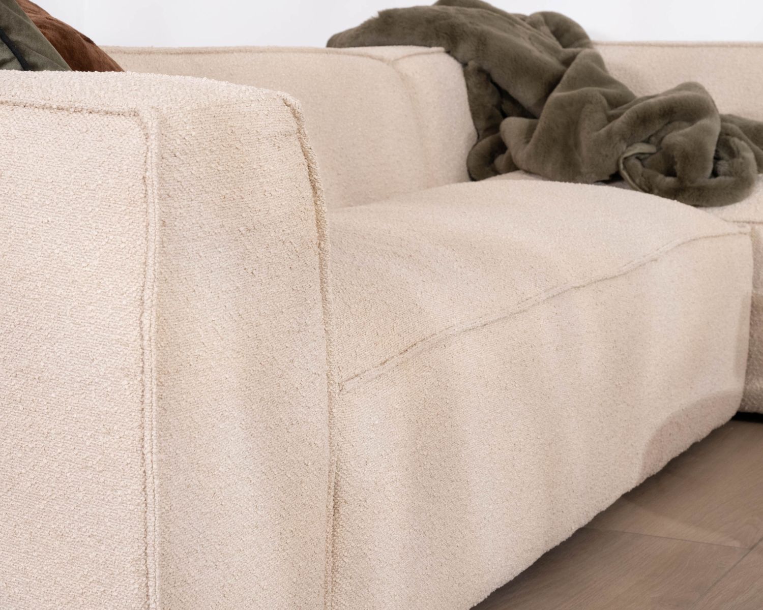 Canapé modulaire en angle en tissu bouclette beige "Alcazar"