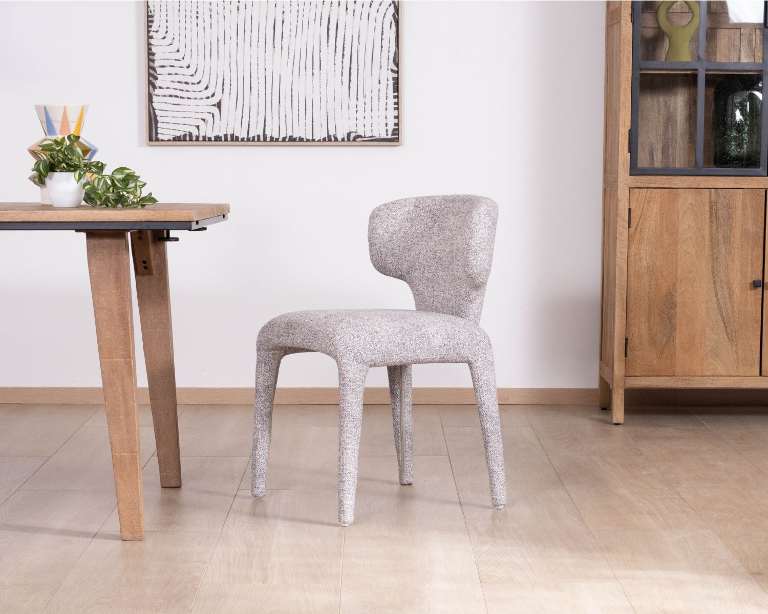 Lot de 2 chaises de repas contemporaines “Milano” en tissu chiné gris clair à habillage intégral