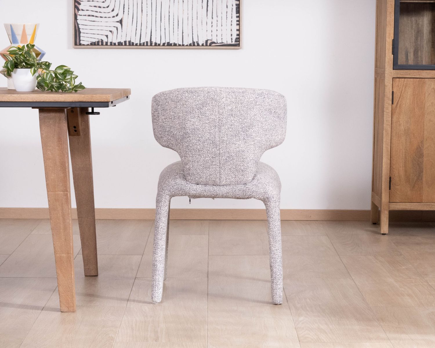 Lot de 2 chaises de repas contemporaines “Milano” en tissu chiné gris clair à habillage intégral