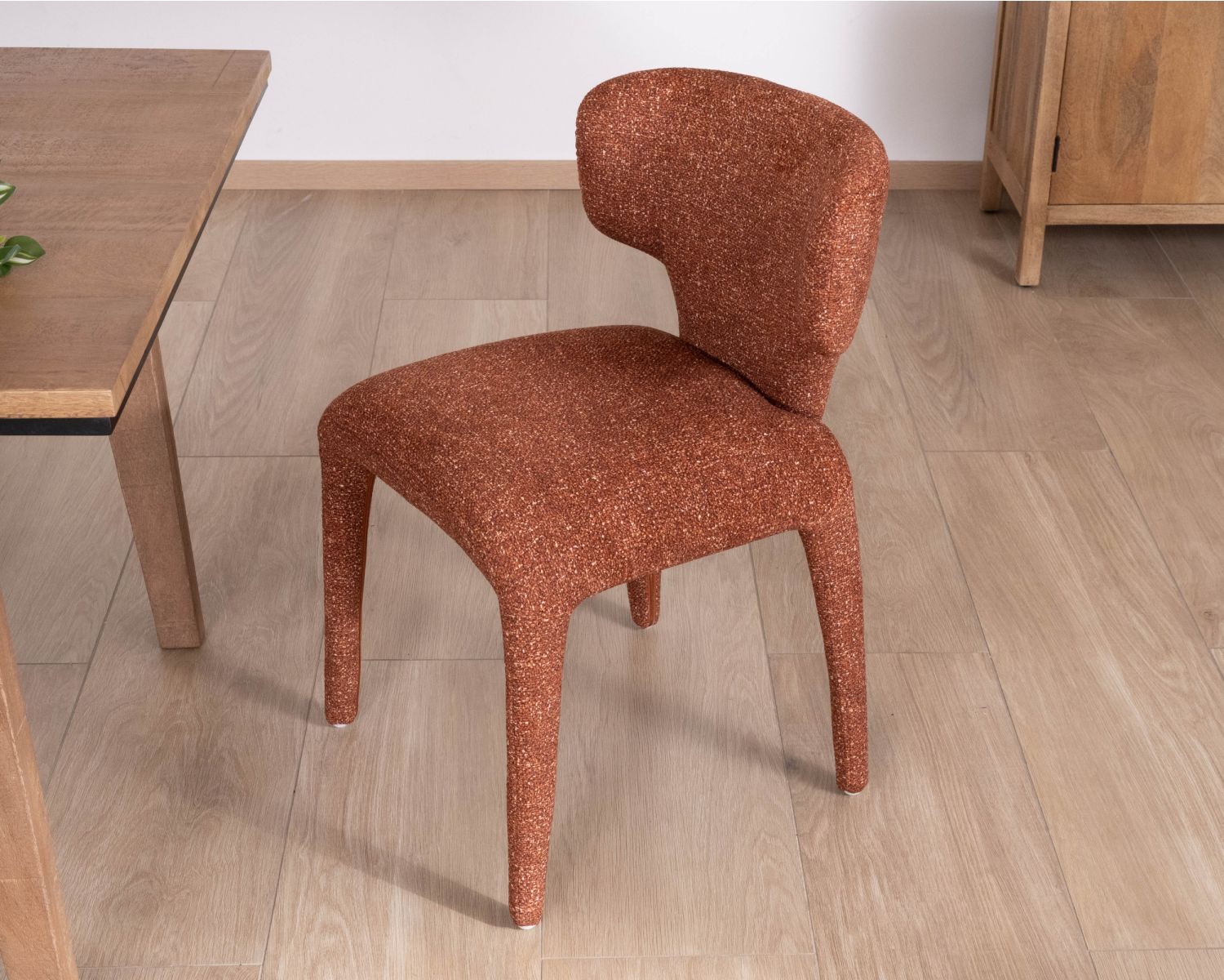 Lot de 2 chaises contemporaines avec habillage intégral en tissu terracotta “Milano”