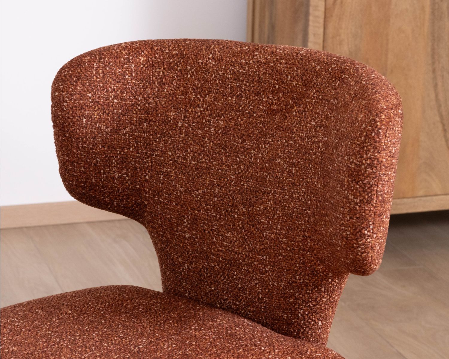 Lot de 2 chaises contemporaines avec habillage intégral en tissu terracotta “Milano”