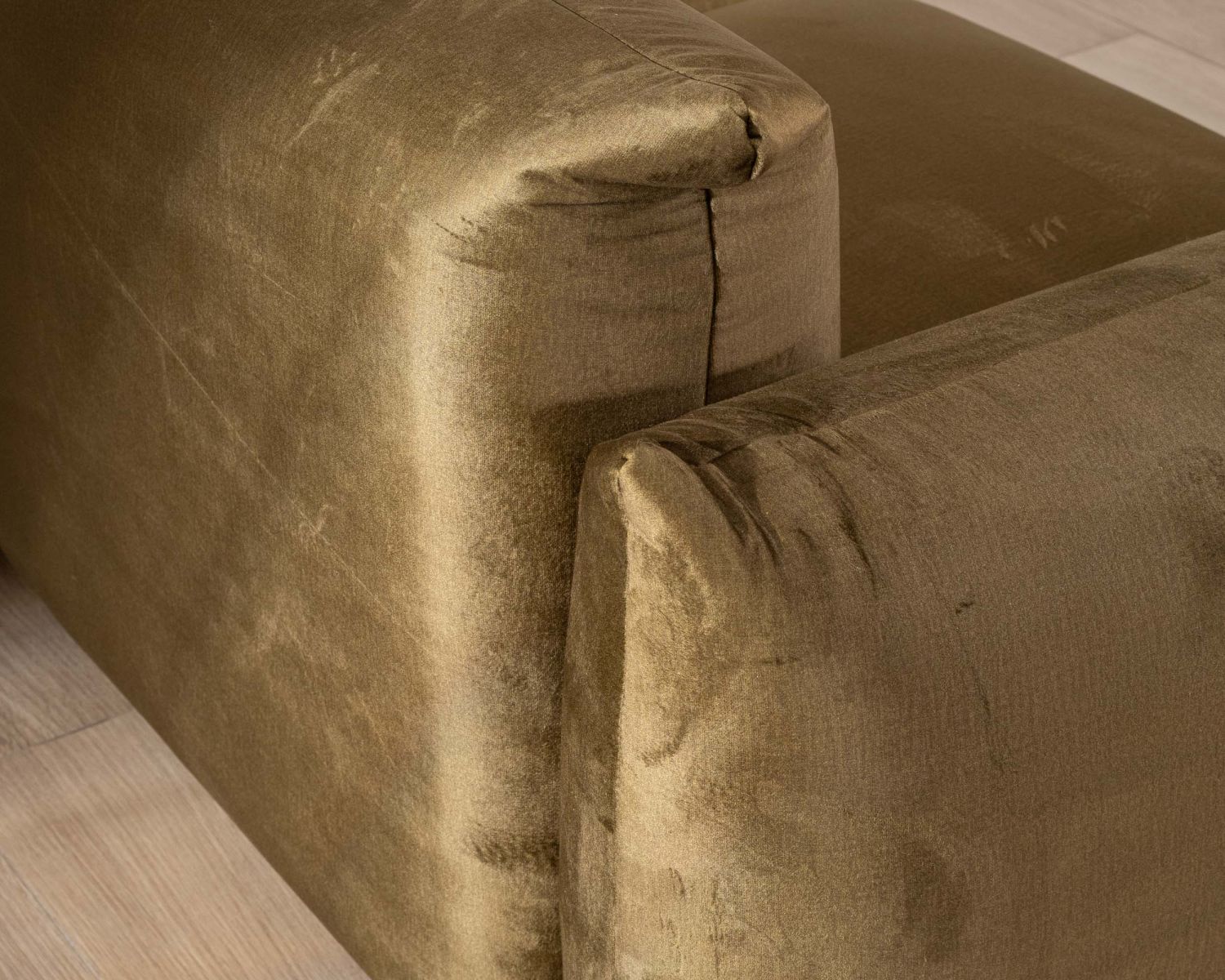 Canapé 3 places en tissu doux vert kaki "Moon"