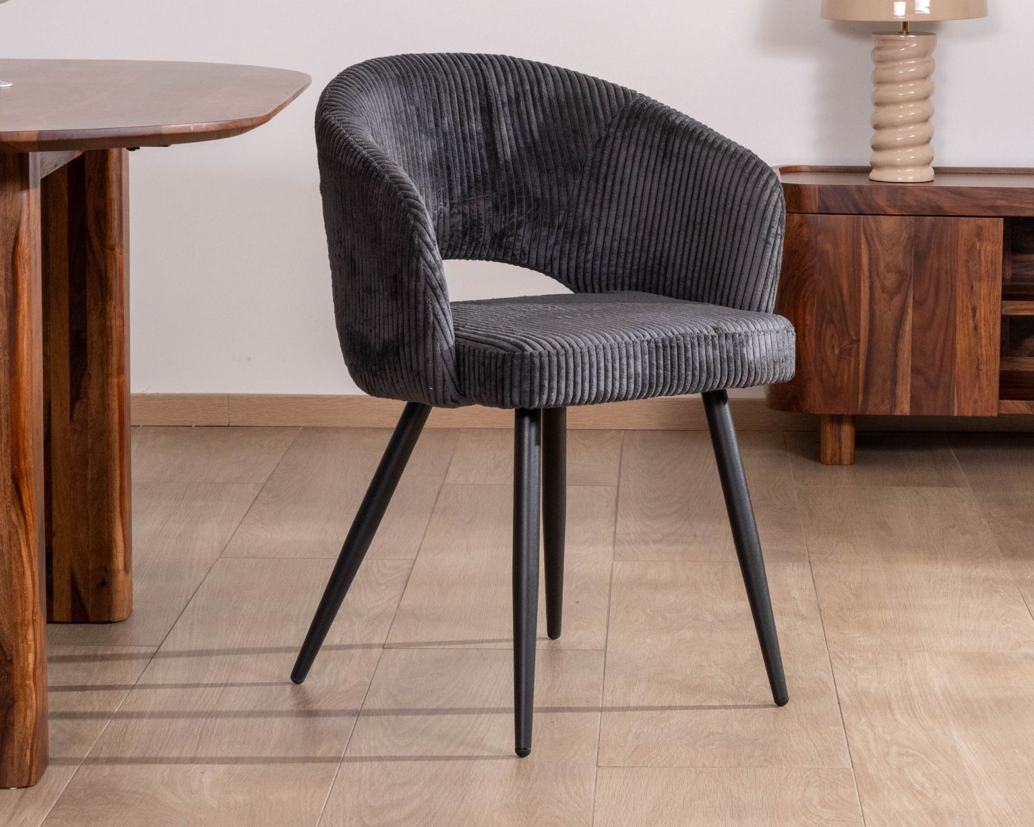 Lot de 2 chaises de repas en velours côtelé anthracite et pieds métal noir vintage "Sonate"