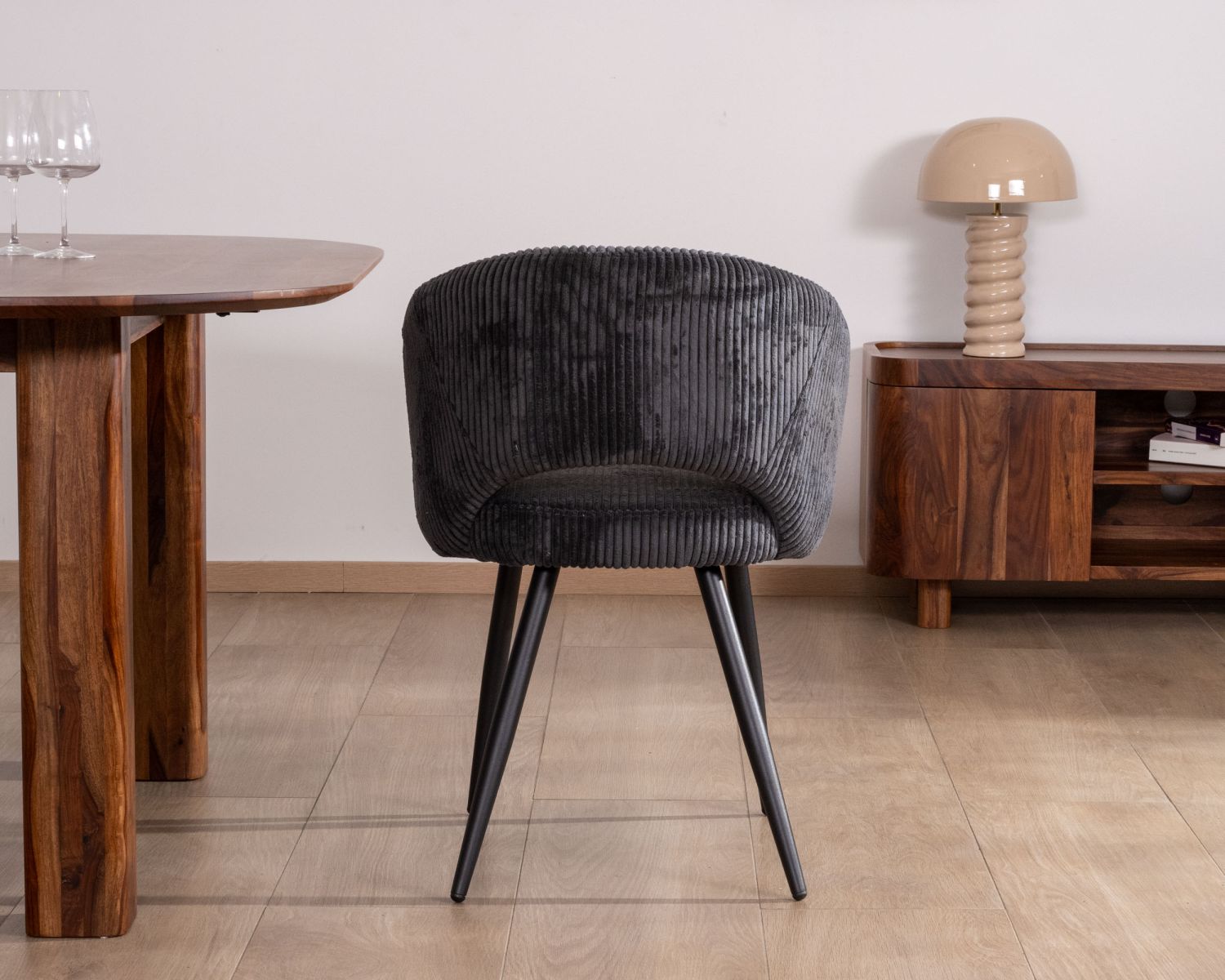 Lot de 2 chaises de repas en velours côtelé anthracite et pieds métal noir vintage "Sonate"