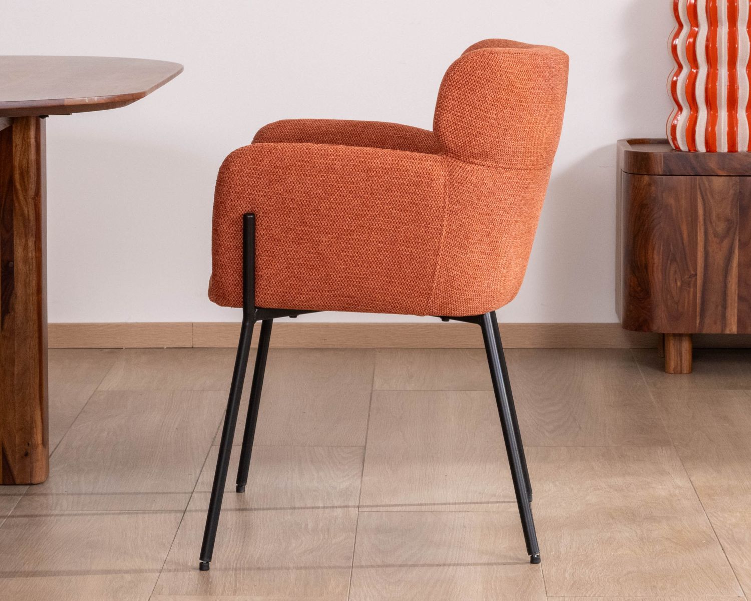 Lot de 2 chaises de repas terracotta et pieds métal style vintage "Riméno"