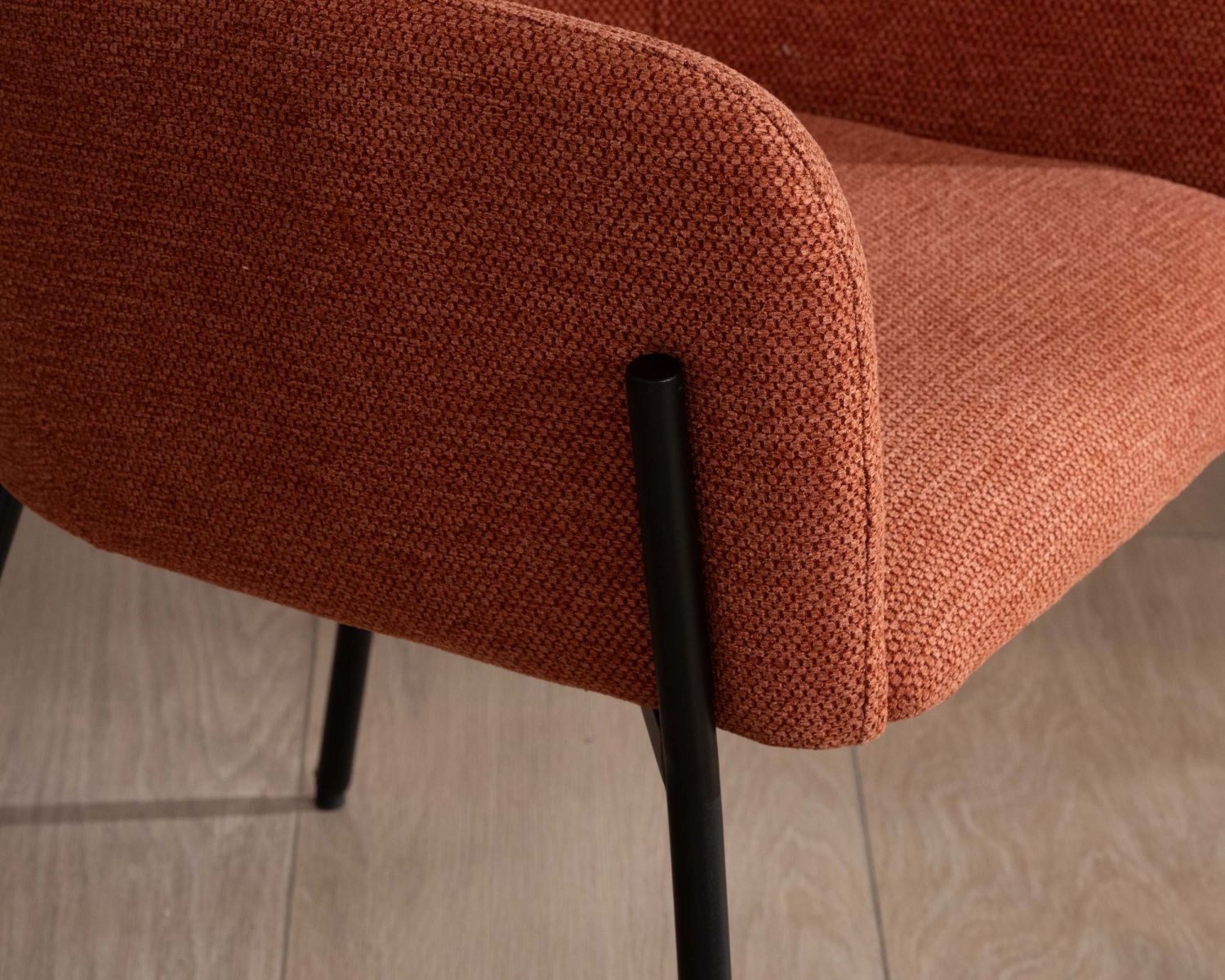 Lot de 2 chaises de repas terracotta et pieds métal style vintage "Riméno"