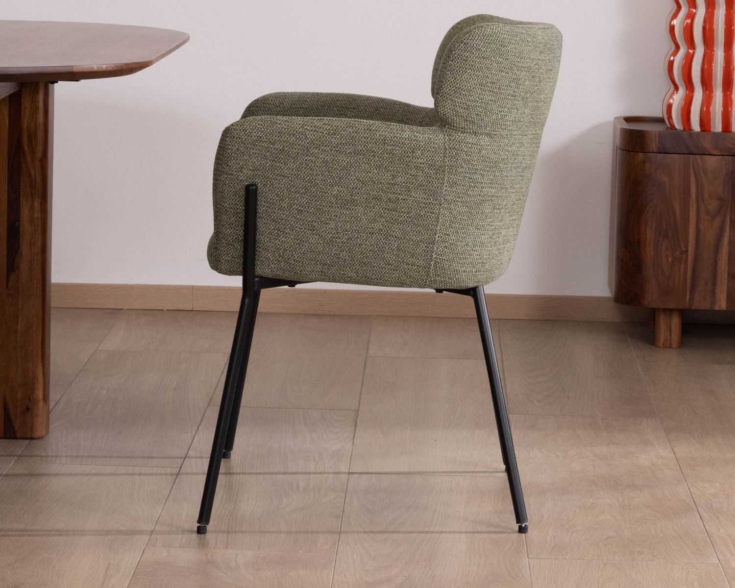 Lot de 2 chaises de repas en tissu kaki et pieds métal "Riméno"