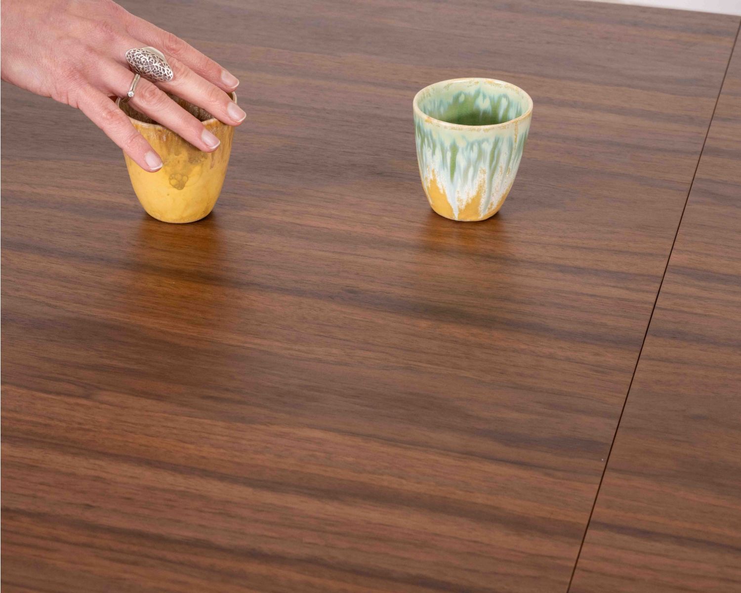 Table de repas extensible 160–200 cm teinte noyer "Oria" forme ovale