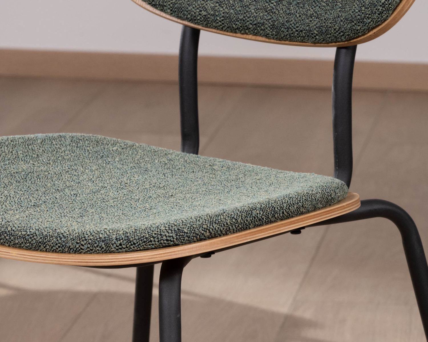 Lot de 4 chaises de repas en tissu vert "Lino" style rétro