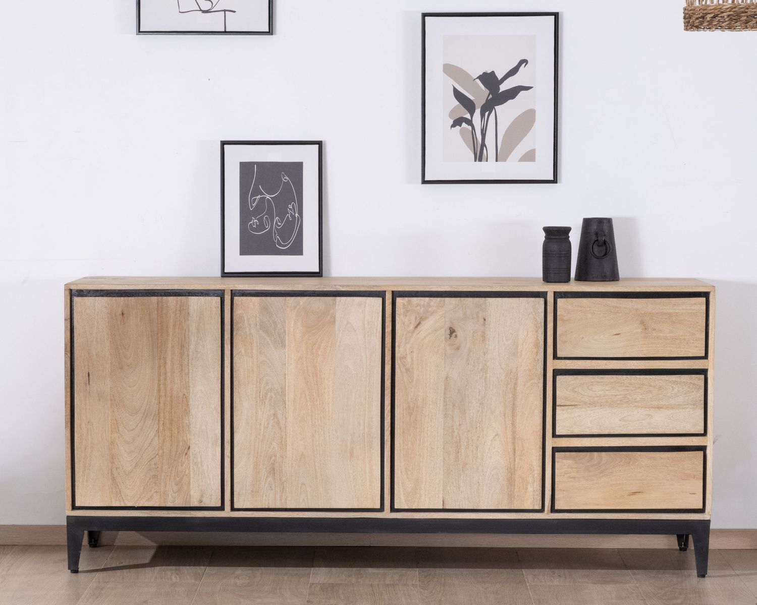 Buffet épuré bicolore en manguier naturel et noir 180 cm "Bocca" 3 portes et tiroirs