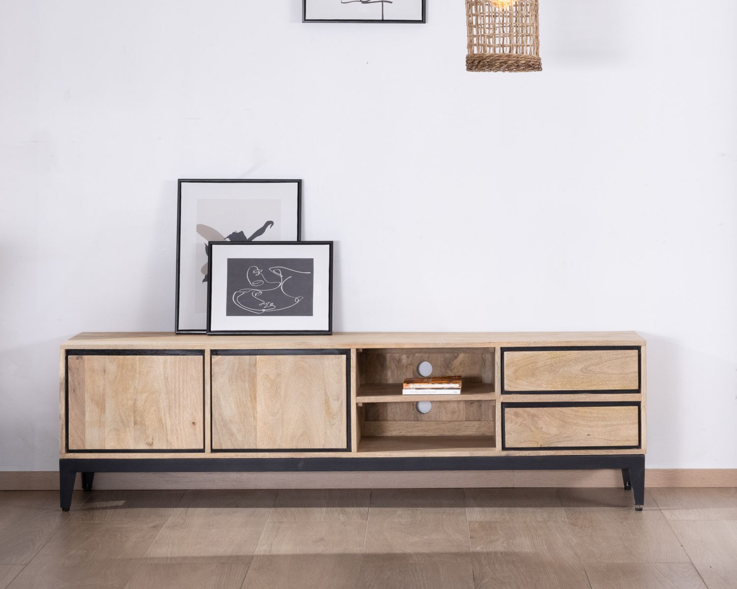 Grand meuble TV bicolore en manguier avec portes, niches et tiroirs "Bocca" 180 cm