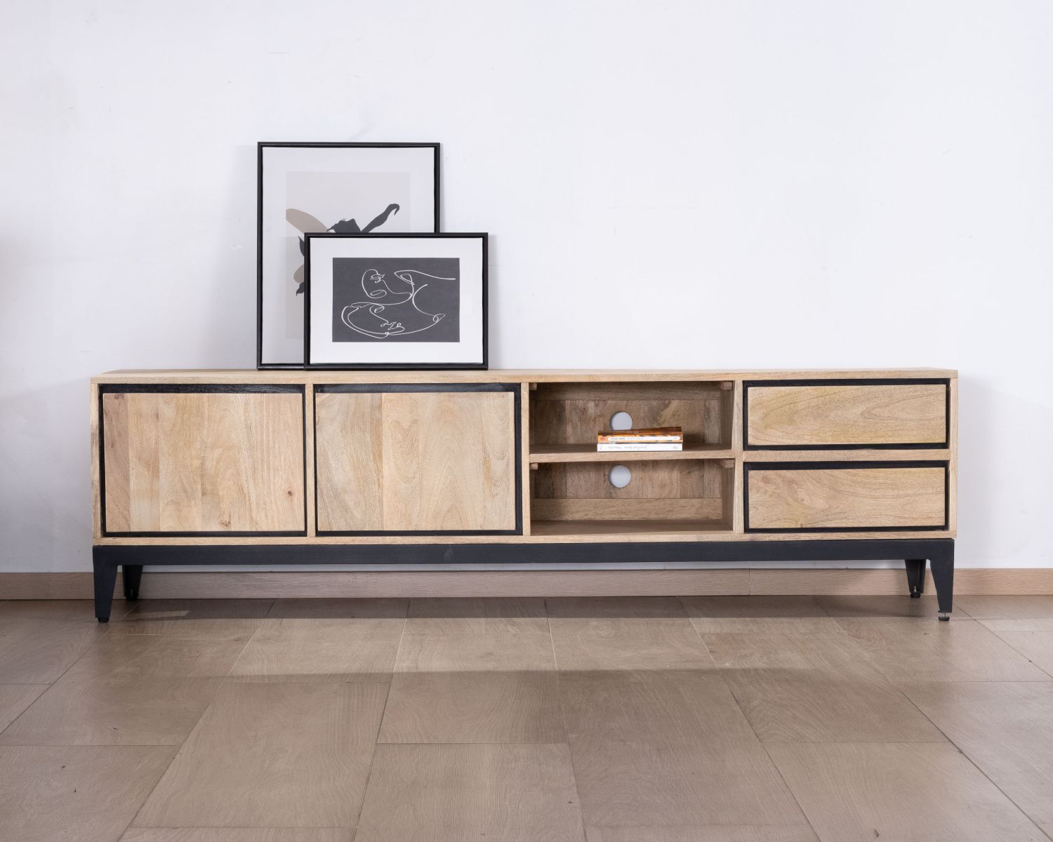 Grand meuble TV bicolore en manguier avec portes, niches et tiroirs "Bocca" 180 cm