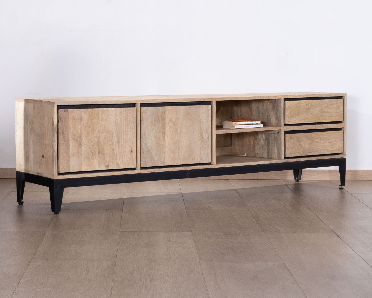 Grand meuble TV bicolore en manguier avec portes, niches et tiroirs "Bocca" 180 cm