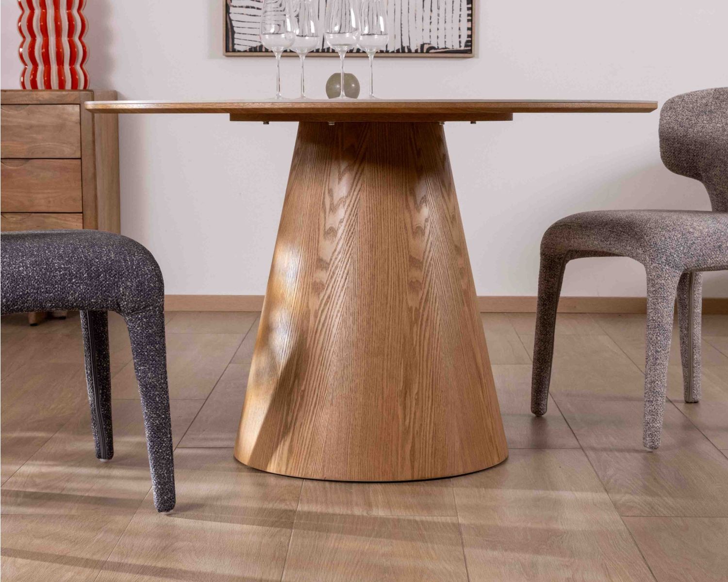 Table ronde 120 cm plateau céramique blanc effet marbre "Oria" piètement aspect chêne