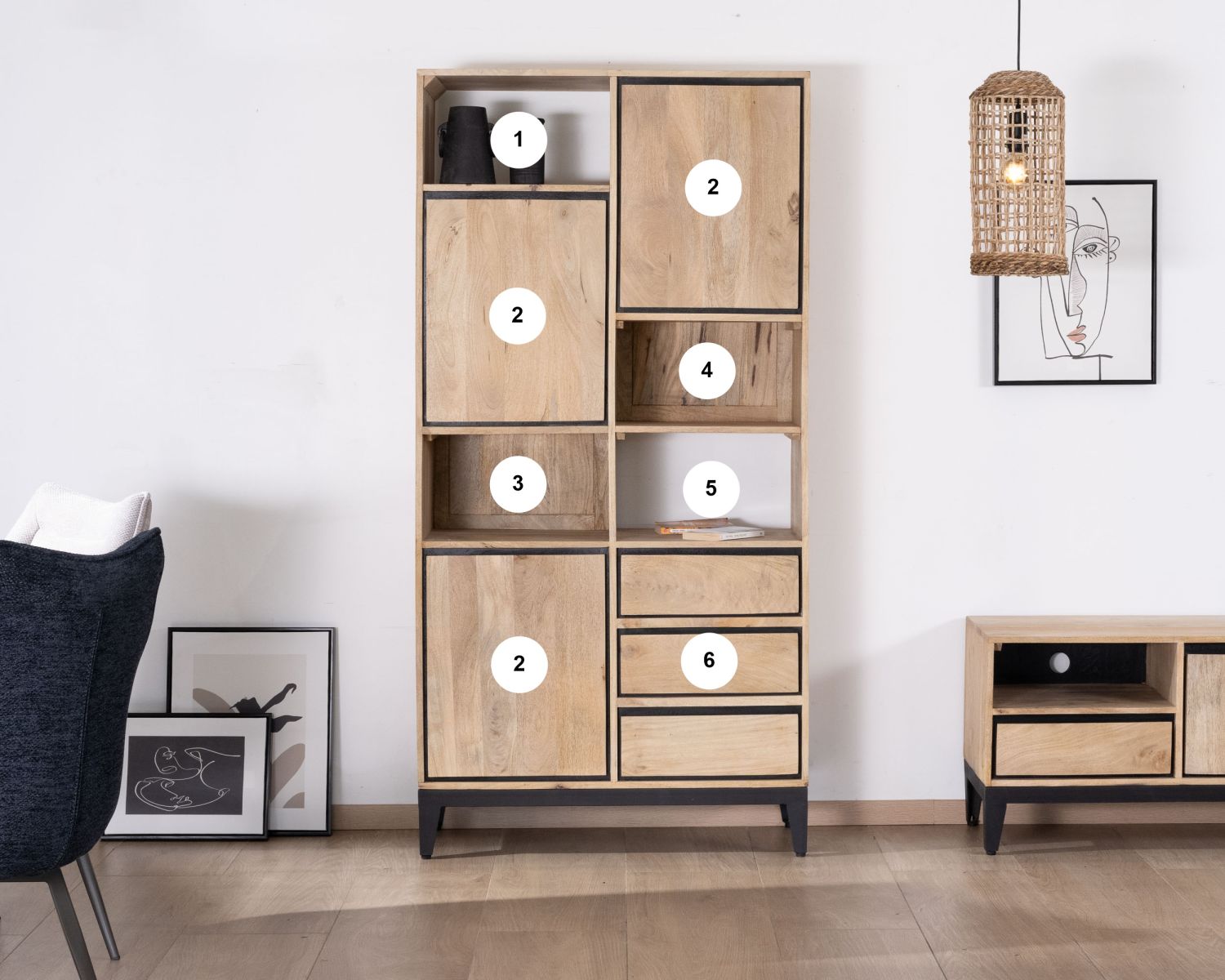 Bibliothèque design déstructuré en manguier avec liserés noirs "Bocca"